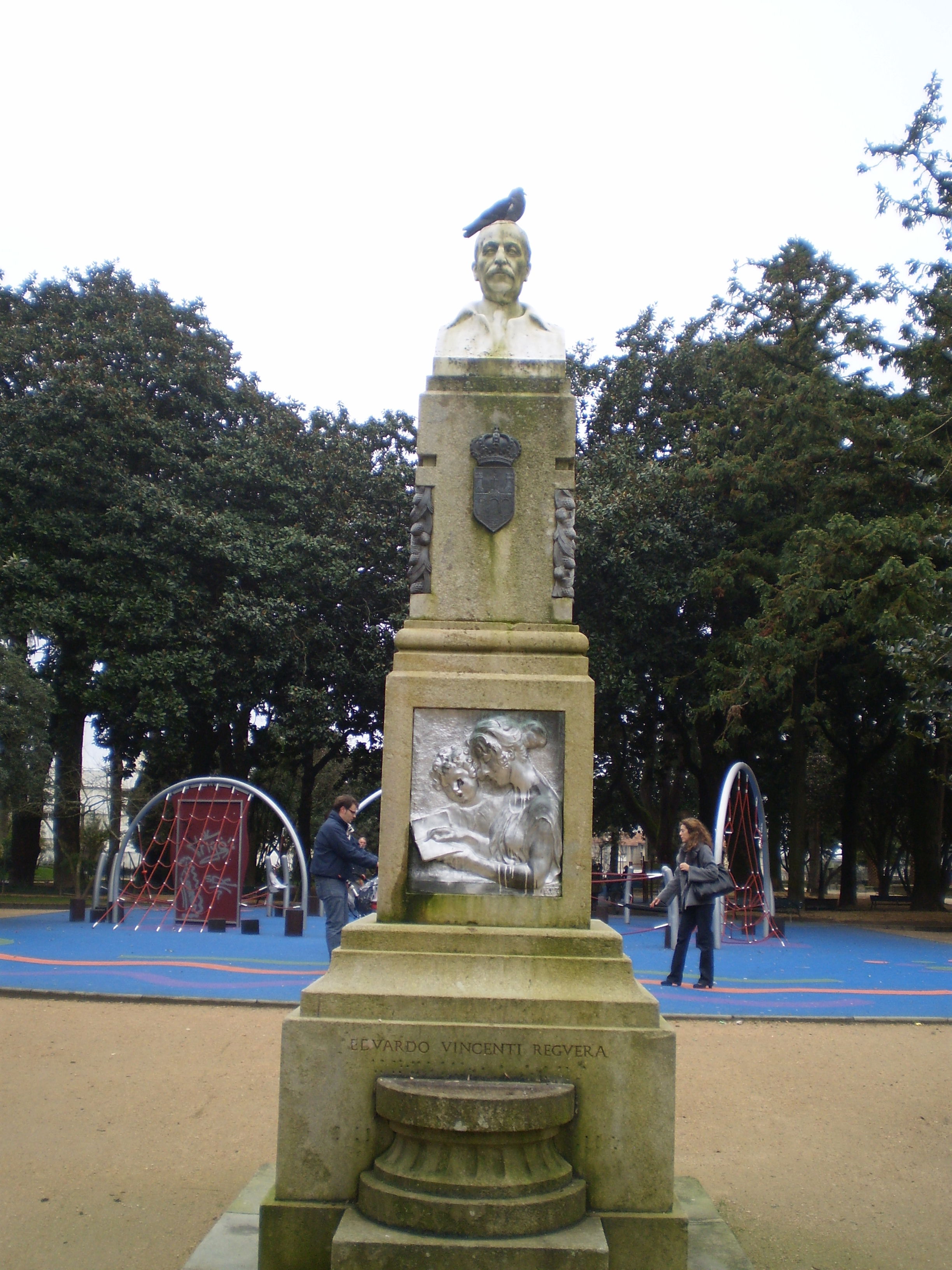 Monumento a Vicenti Reguera, por Sasa72
