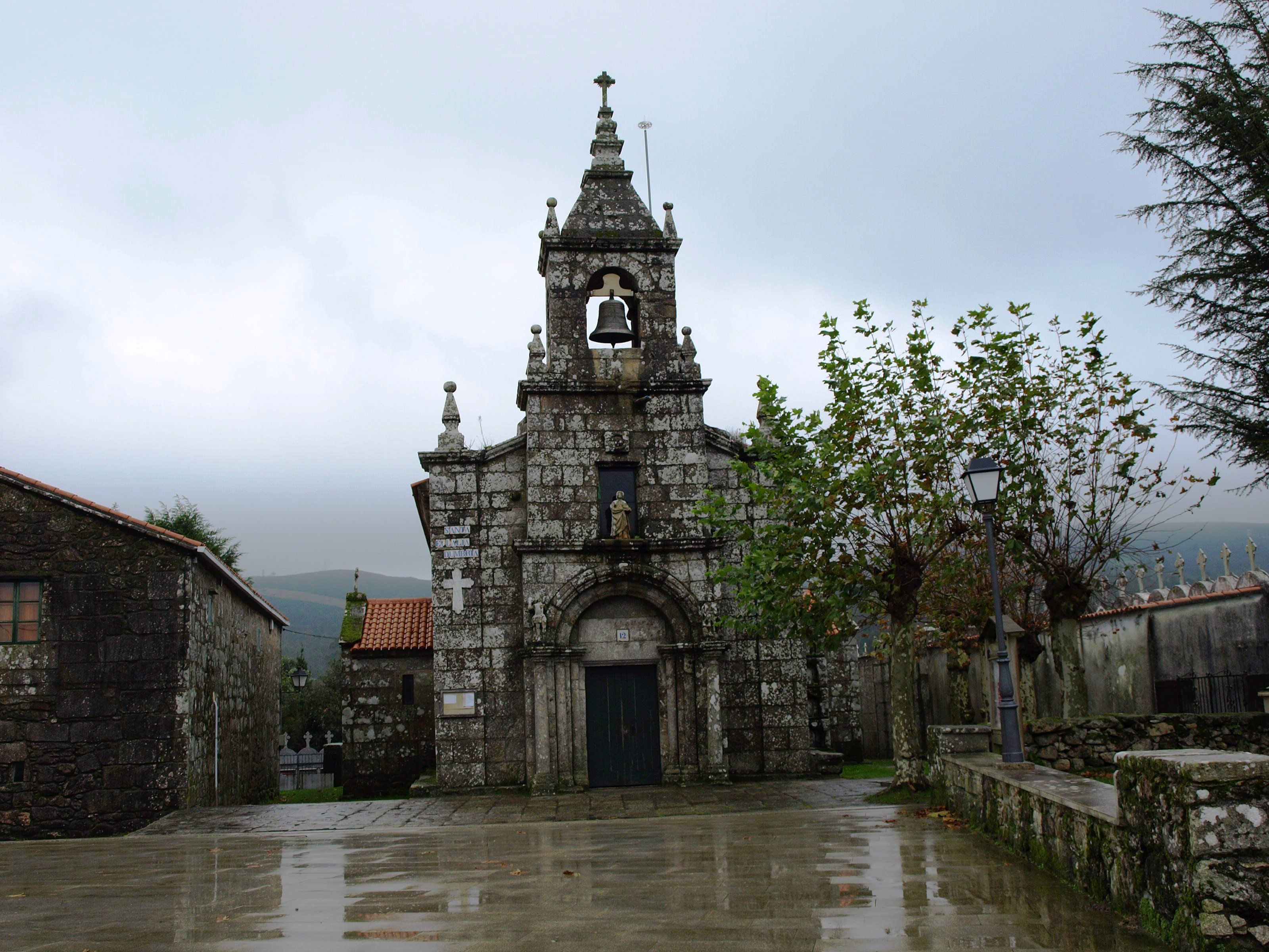 Capilla y cementerio Santa Eulalia Dumbría, por Anushka