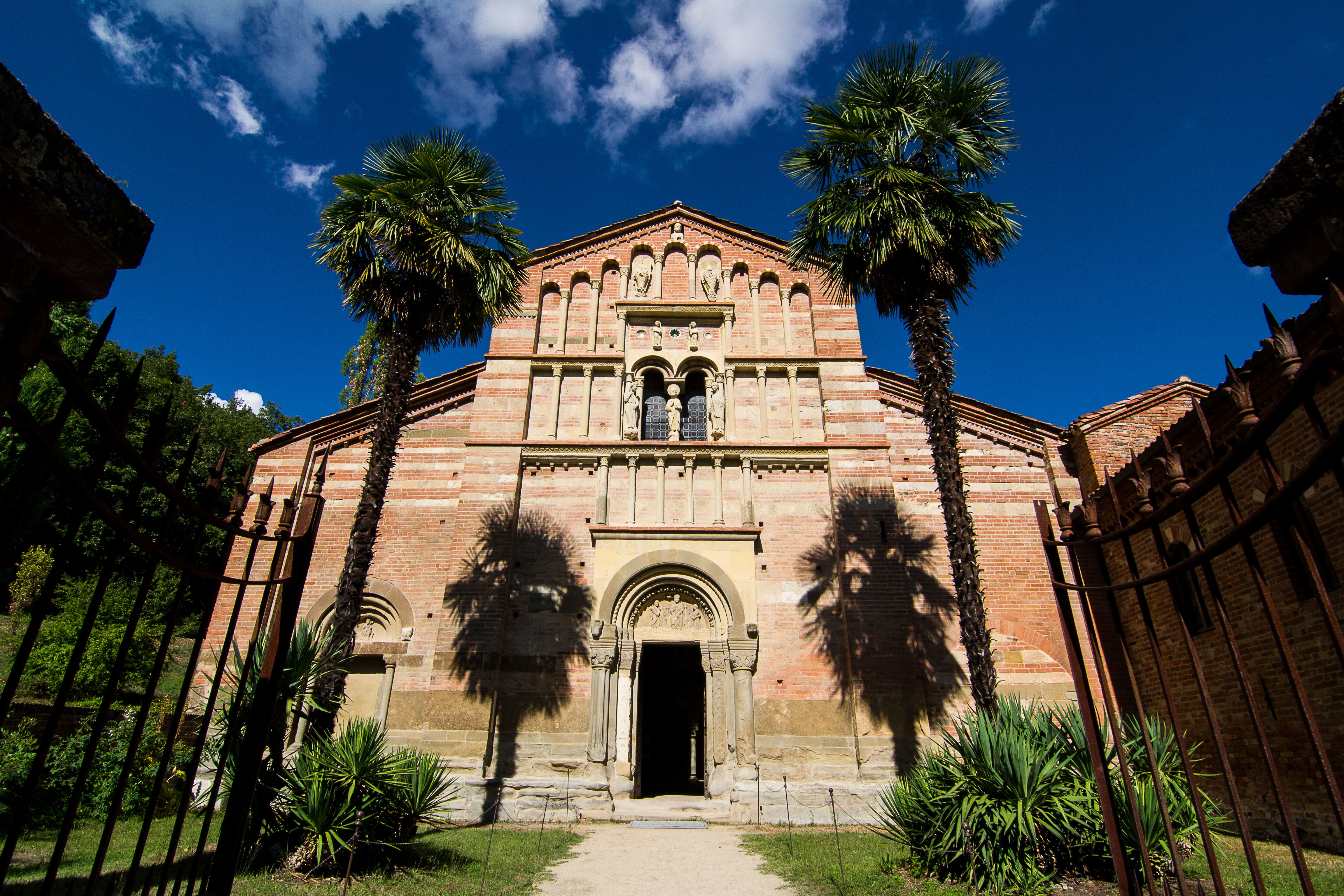 Abbazia di Santa Maria di Vezzolano, por Sergio Falzone