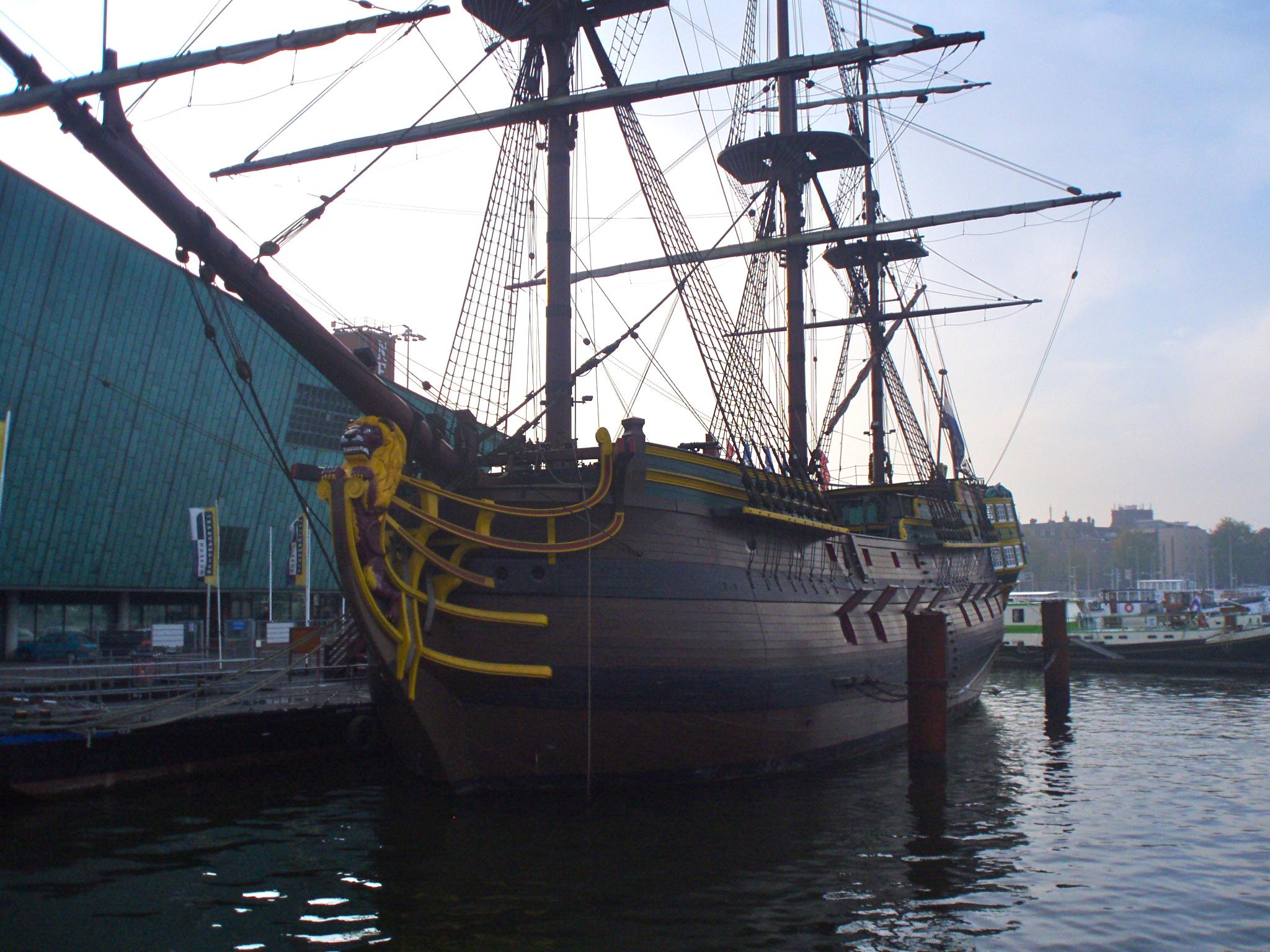 Museo Naval de Amsterdam, por Raphinadas - Raphaella Perlingeiro