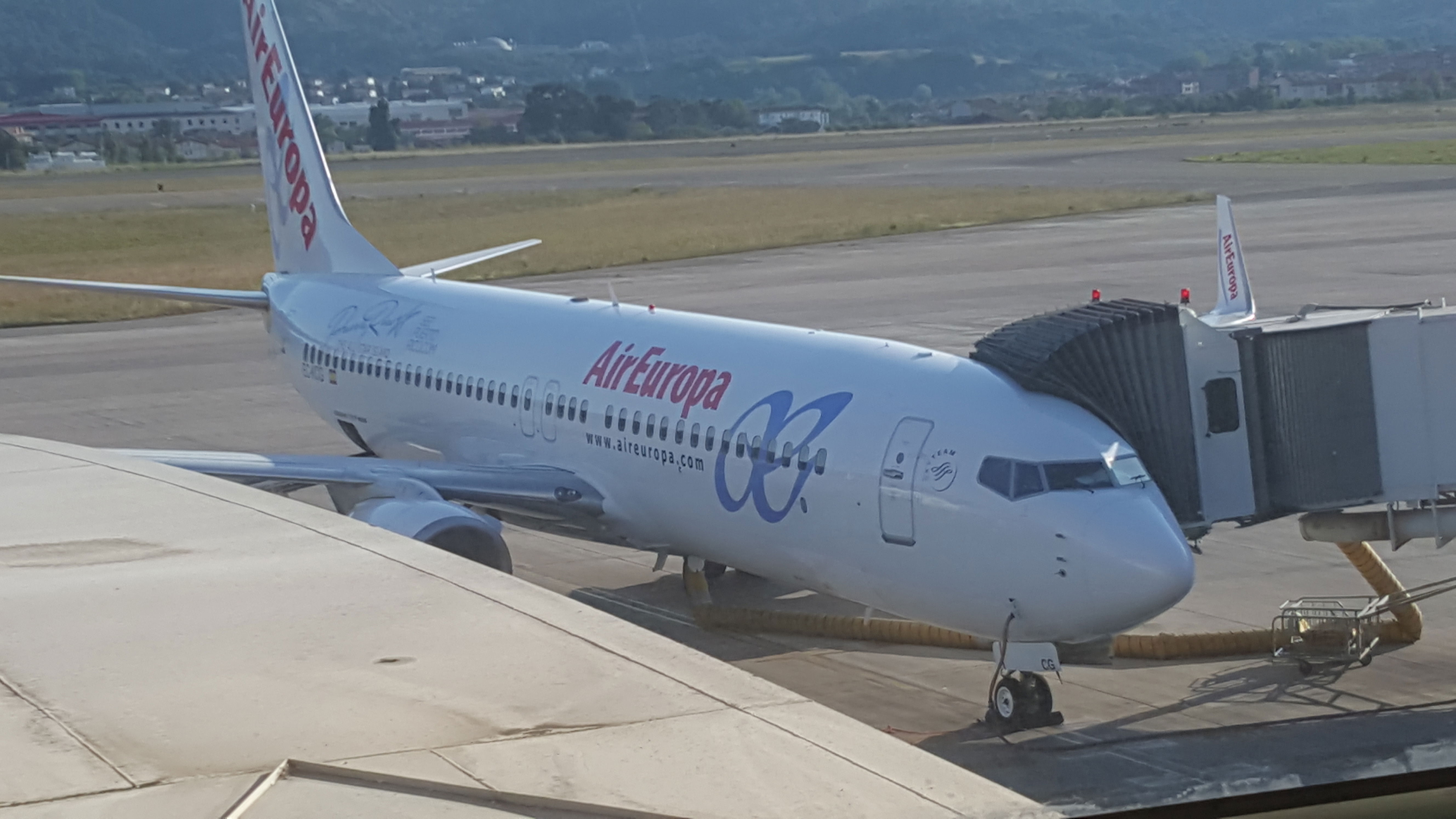 Aeropuertos en las costas de España: tu puerta de entrada a la aventura