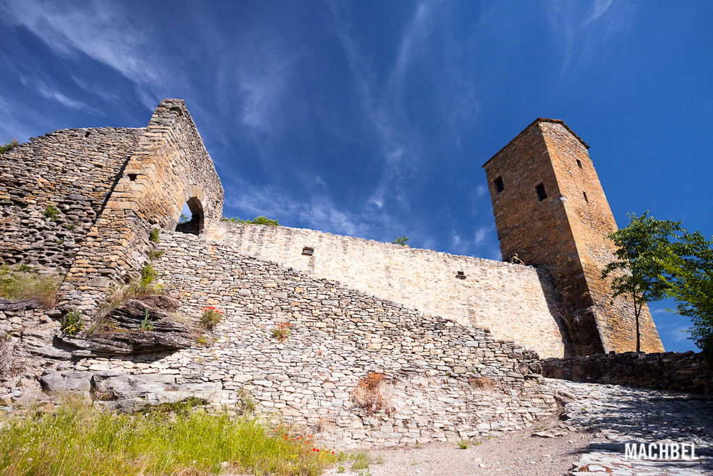 Torre Prisión de Montañana, por Víctor Gómez - machbel