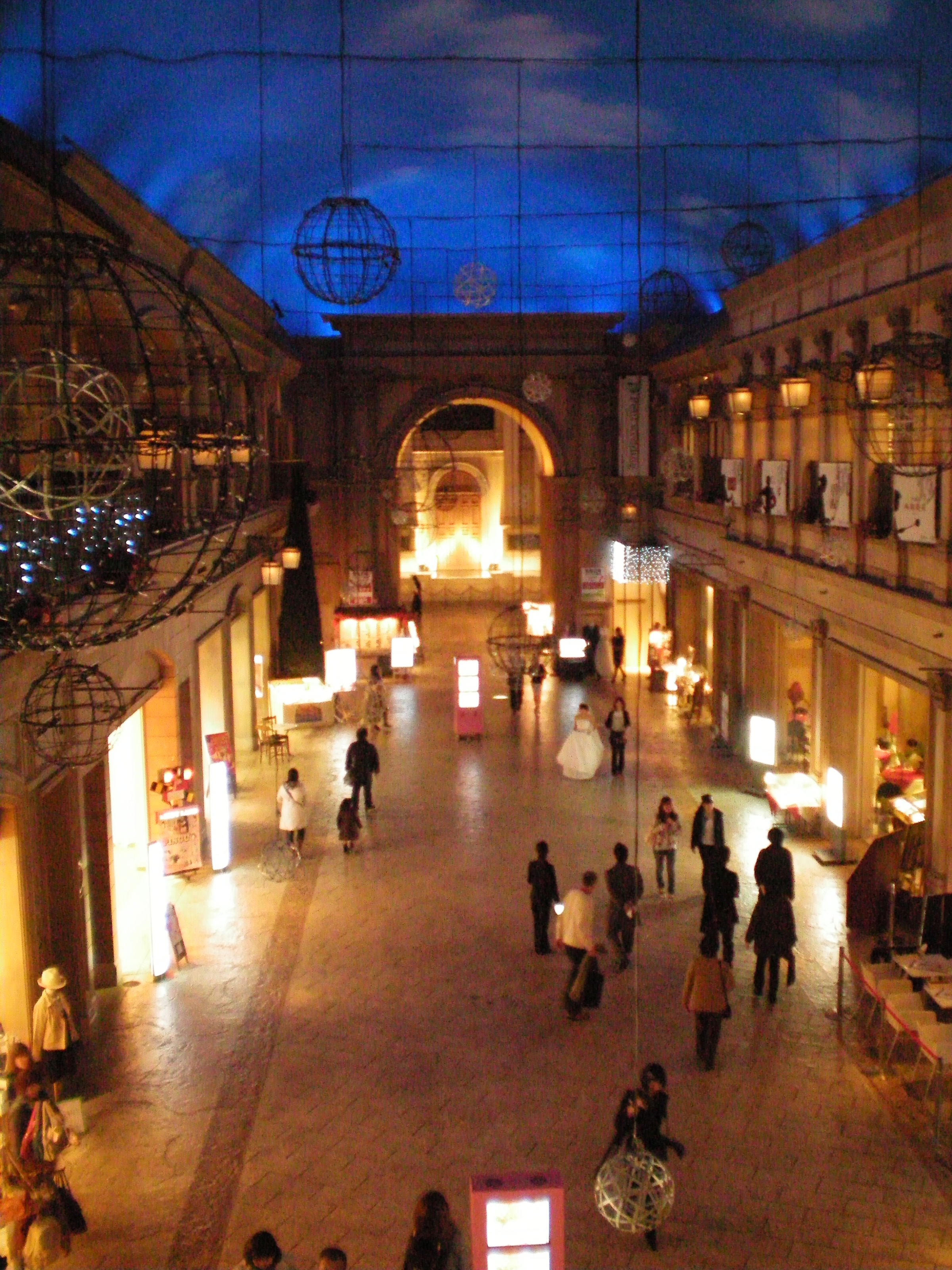 Centro Comercial Venus Fort Odaiba, por Elisa Melai