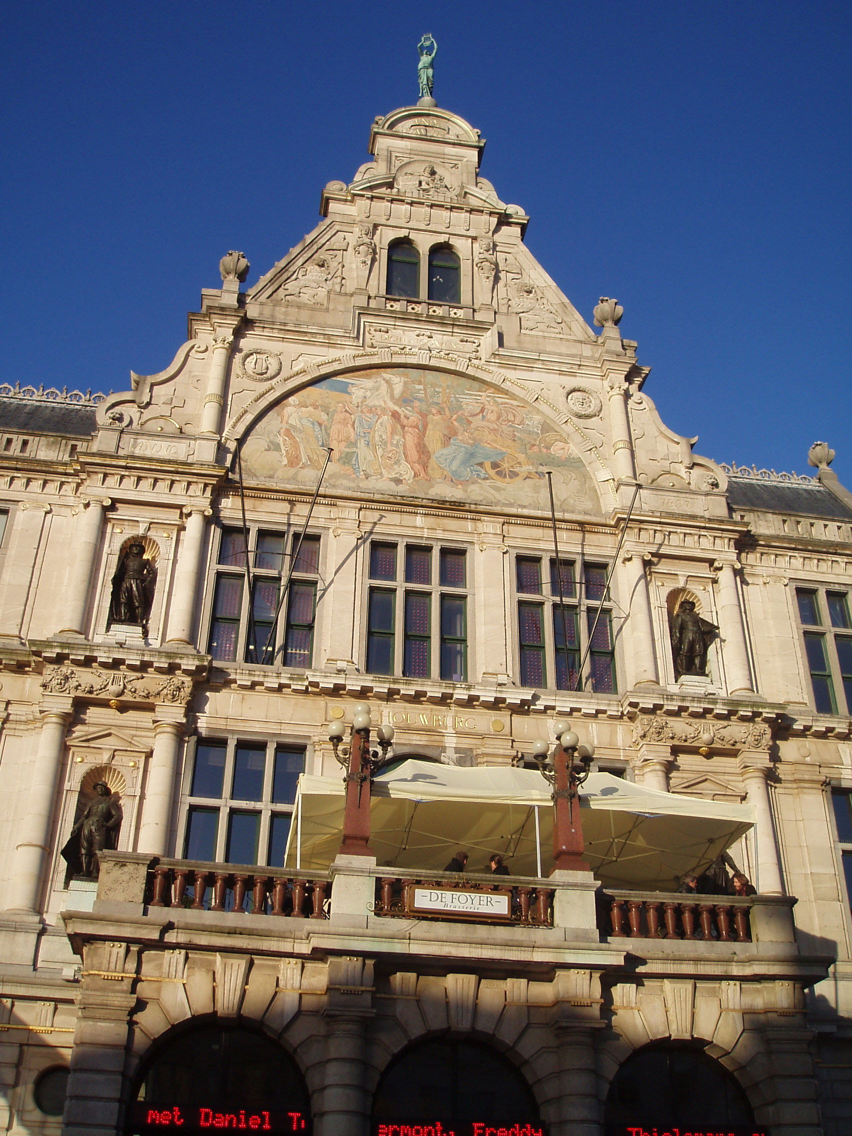 Teatro Real Neerlandés - NTGent, por Maria Peiró