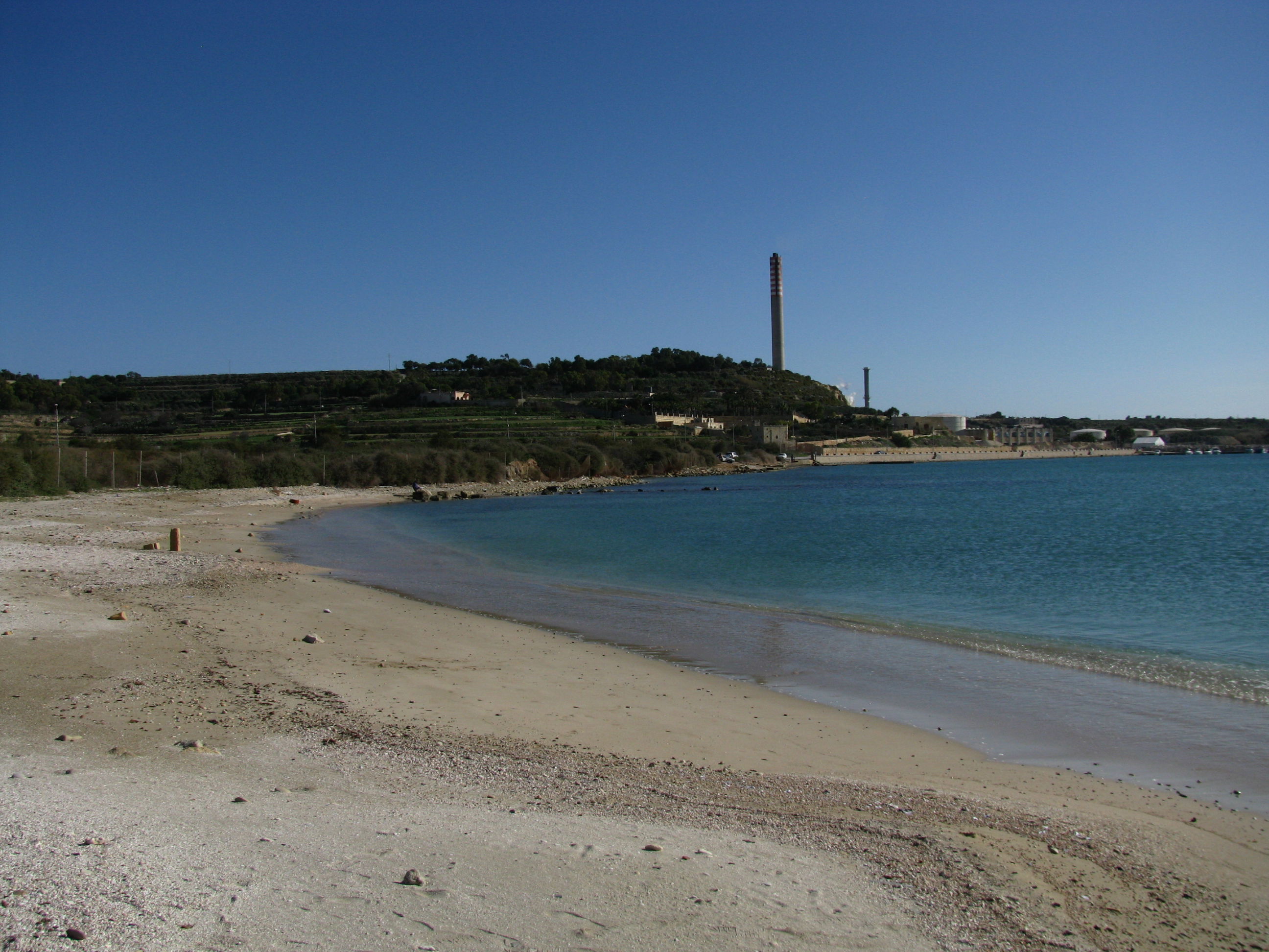 Playa de Marsaxlokk, por Lonifasiko