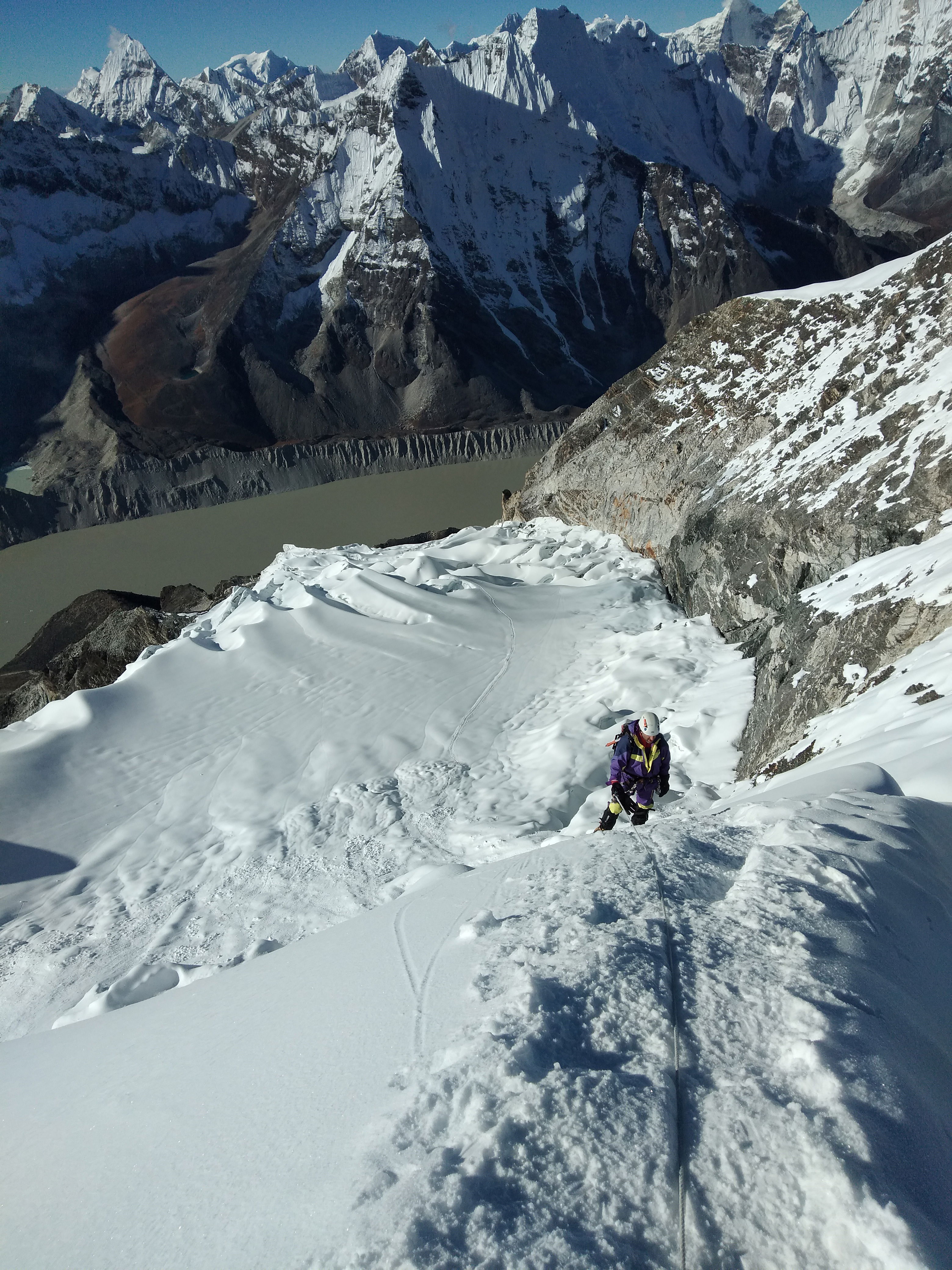 Everest Alpine Trekking, por Pema Dorjee sherpa