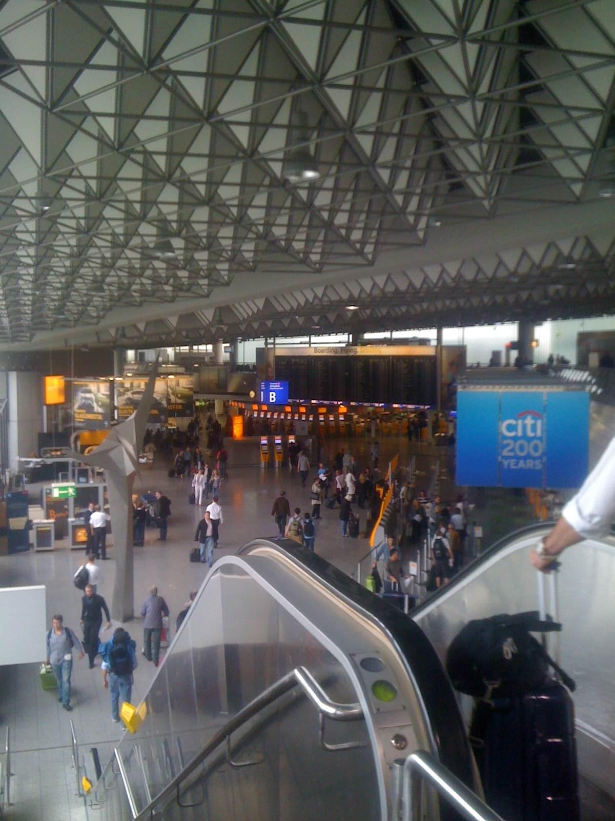 Aeropuerto De Frankfurt, por Domingo Martínez Correa