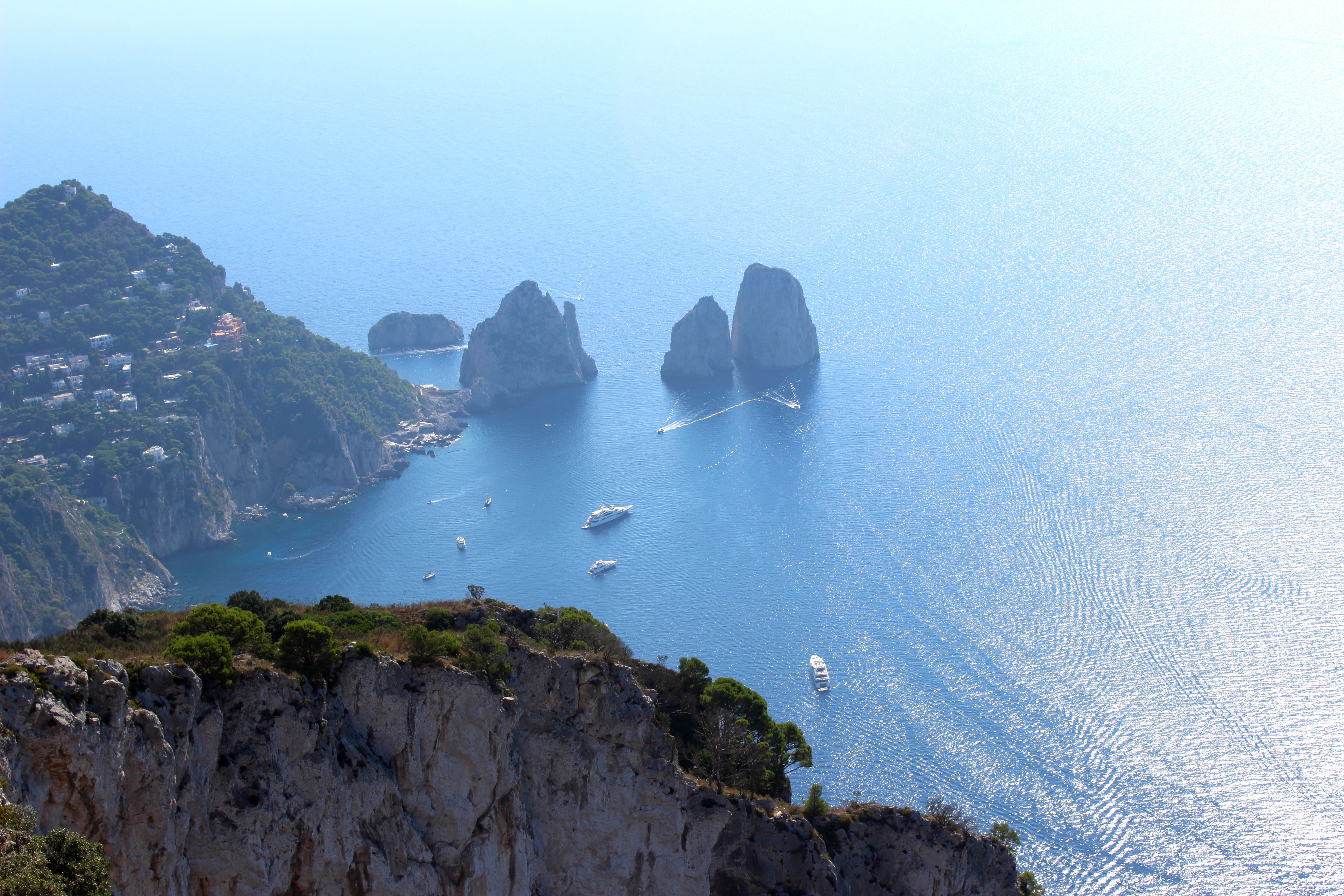 Descubre los encantos de interés turístico en Campania que te sorprenderán