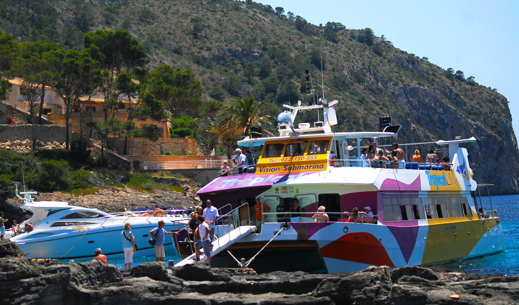 Bahía Santa Ponsa, por CRUCEROS CORMORAN