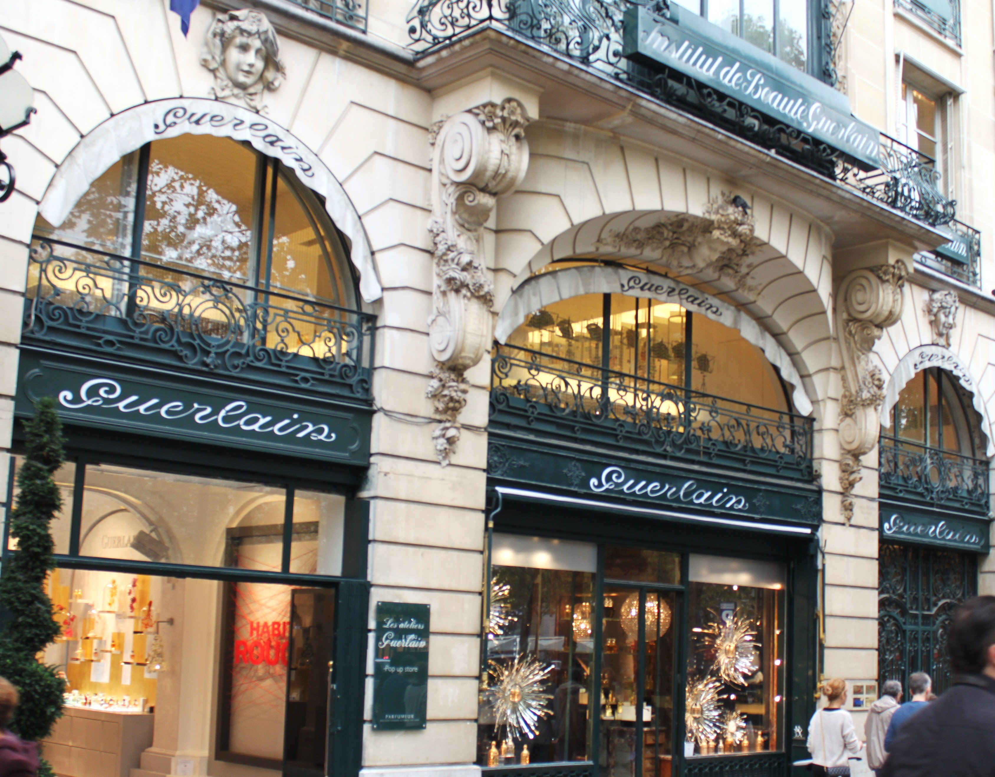 Boutique Guerlain Avenue des Champs-Elysees