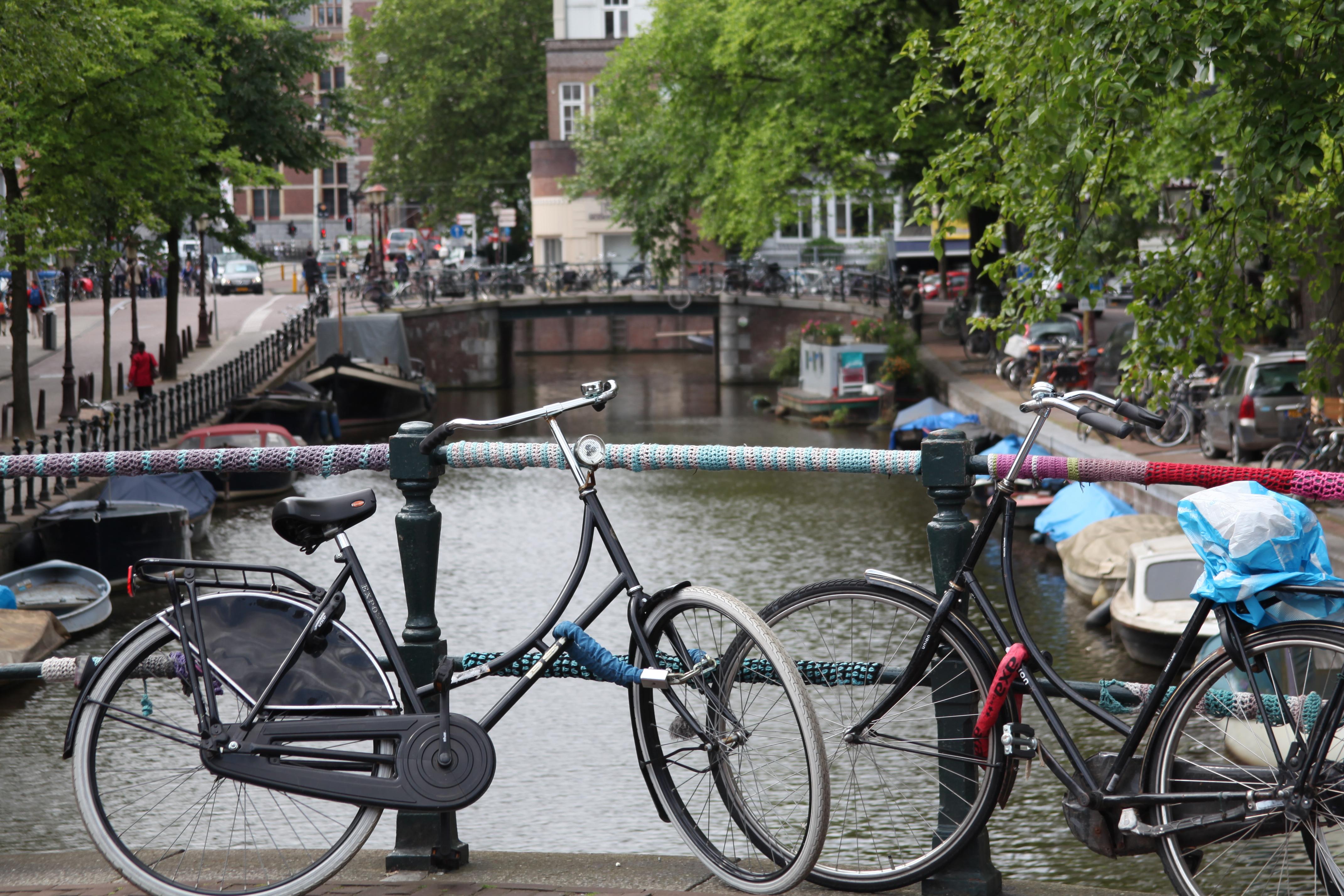 Puentes en Amsterdam: un recorrido por sus joyas arquitectónicas