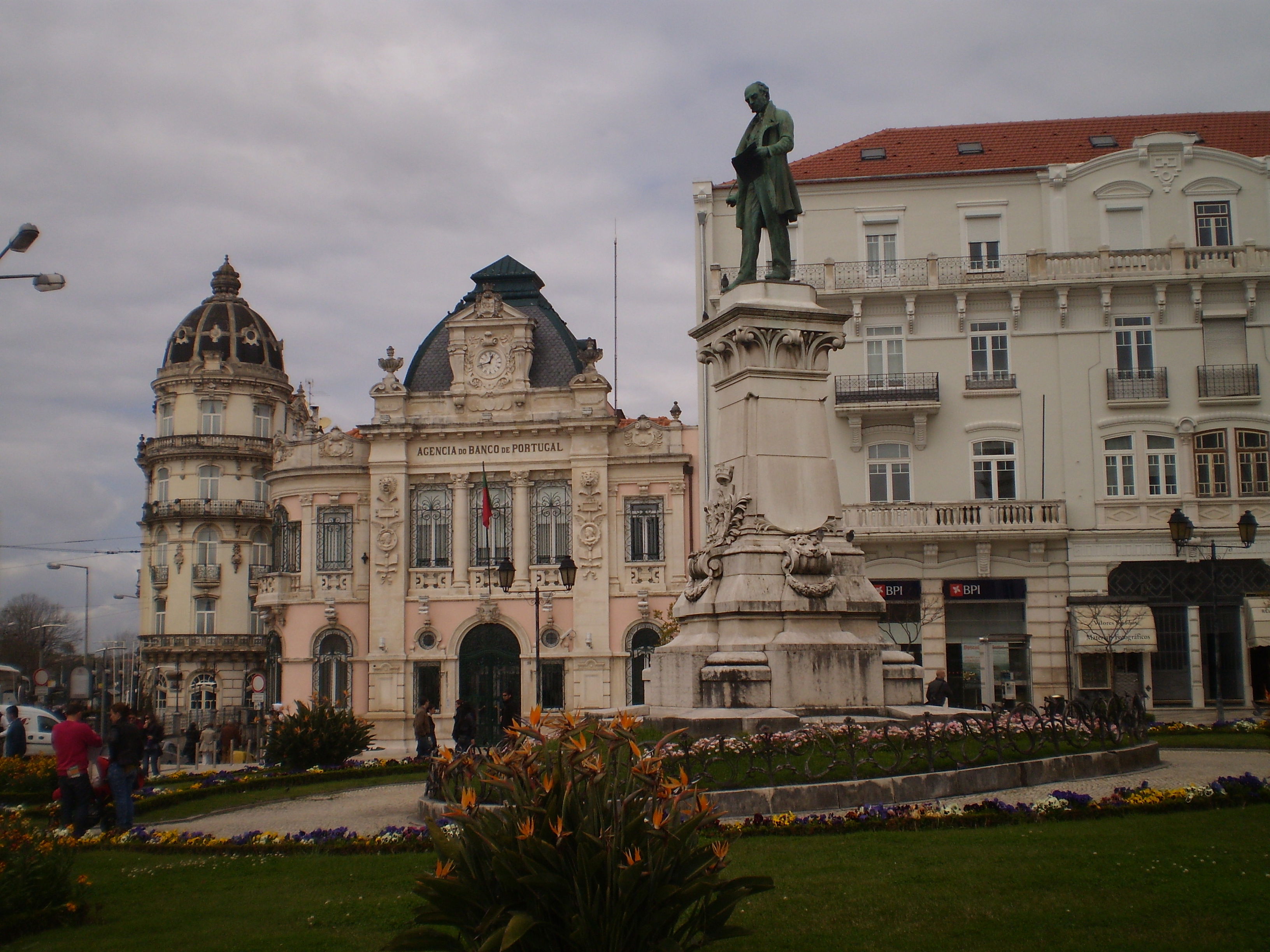 Jardines en Largo da Portagem, por Sasa72