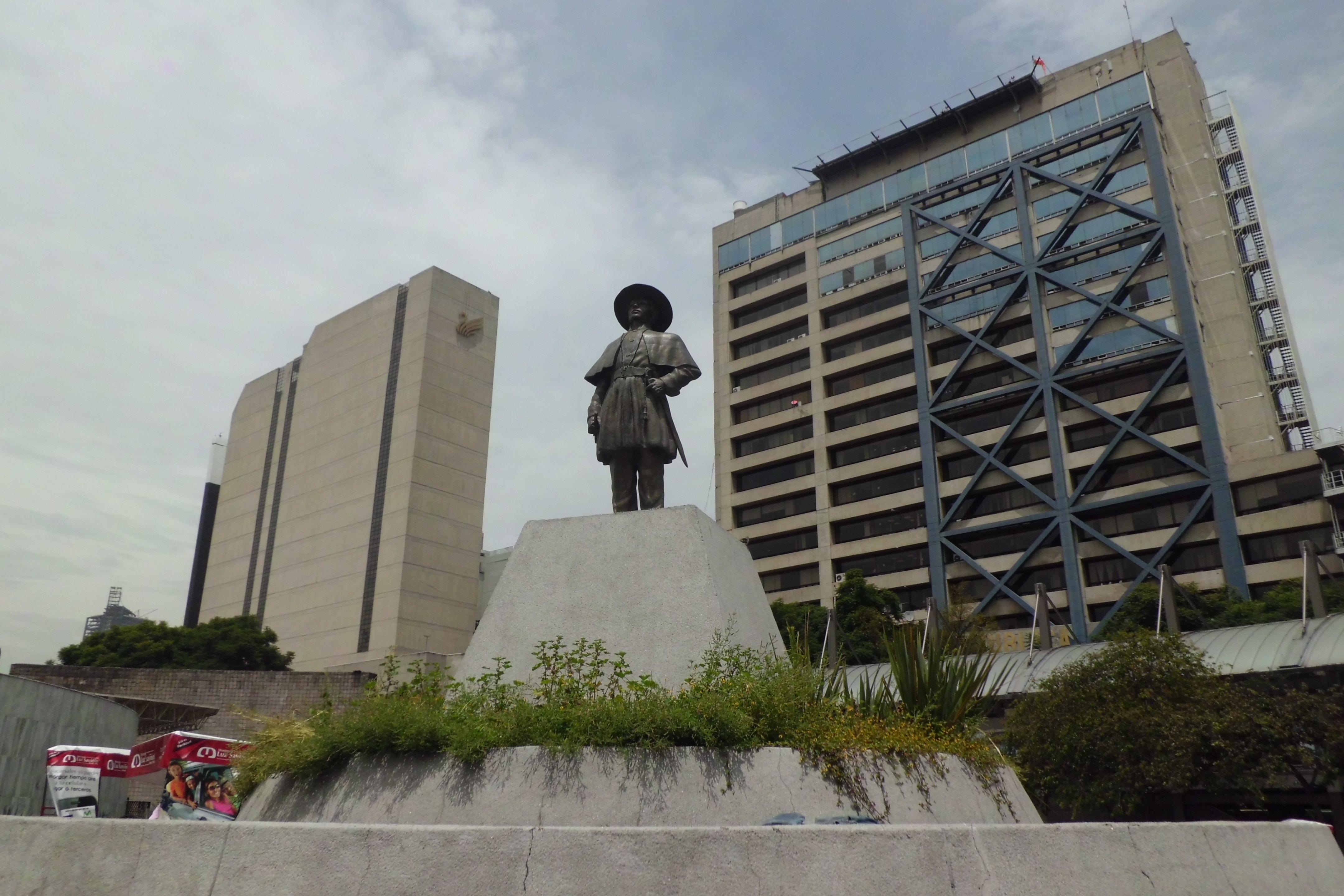 Glorieta de Los Insurgentes, por Pita Hernandez
