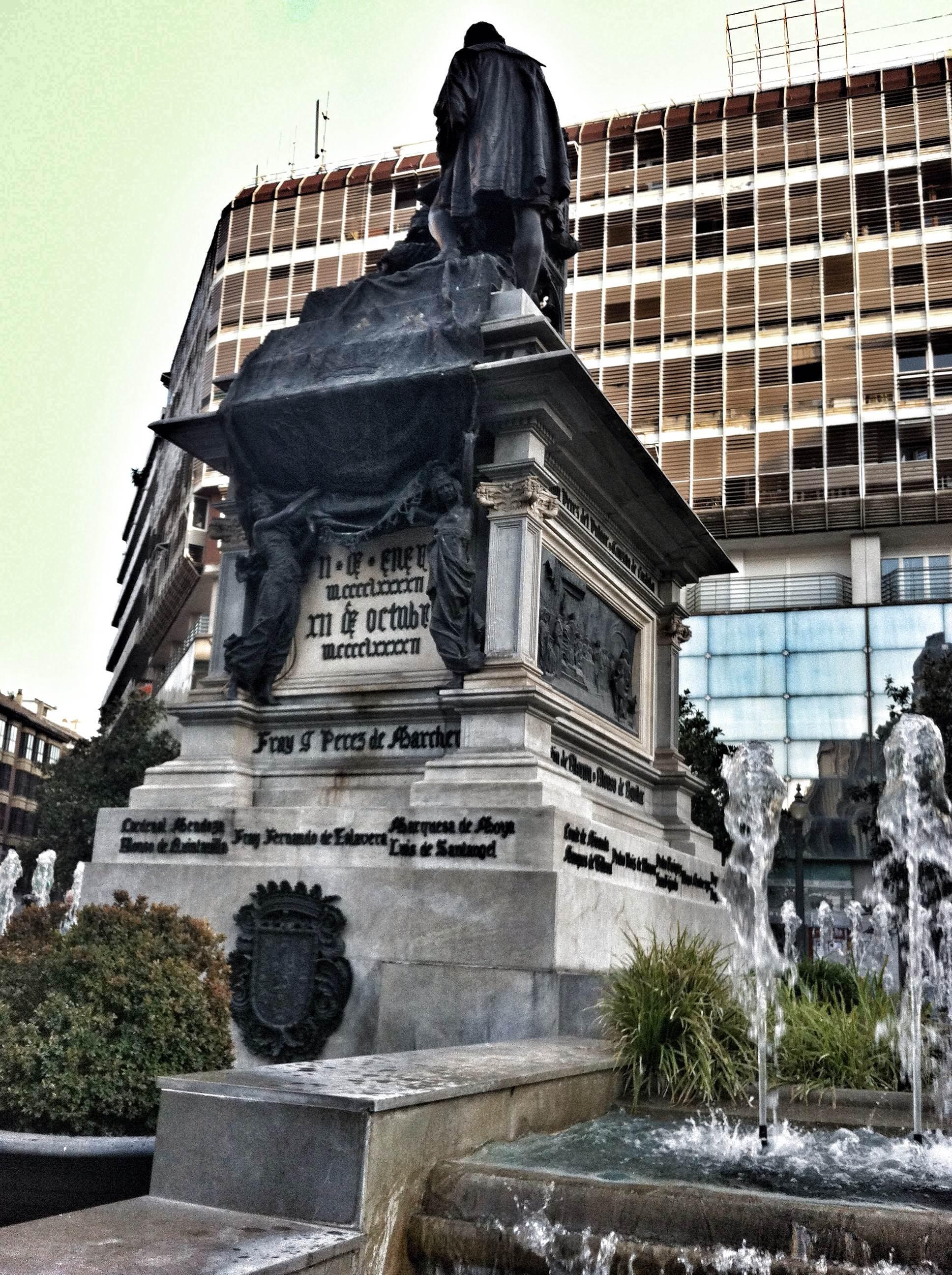 Monumento de la reina Isabel y Colón, por Gonzalo Moreno