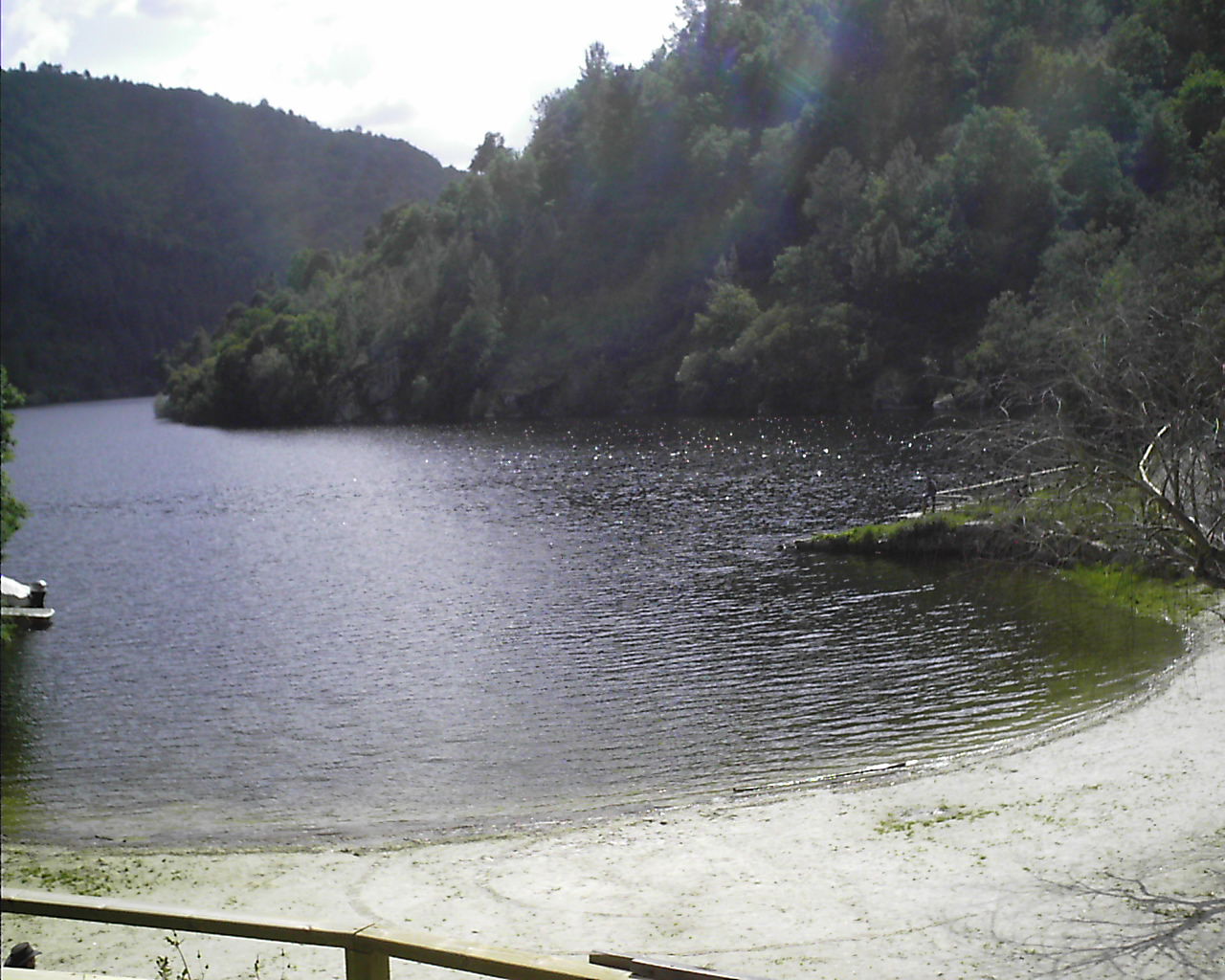 Praia fluvial da Cova, por Carlos Gonzalez Jardon