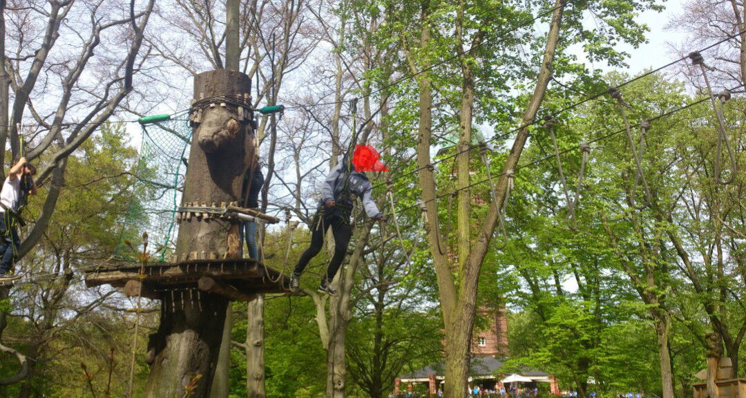 Waldhochseilgarten Jungfernheide, por A.Y.R.f