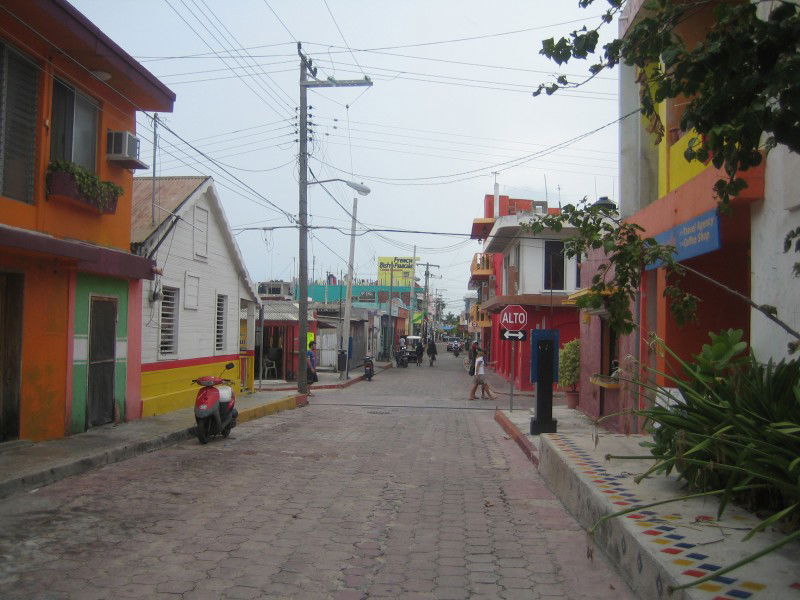 El pueblo de Isla Mujeres, por lamaga