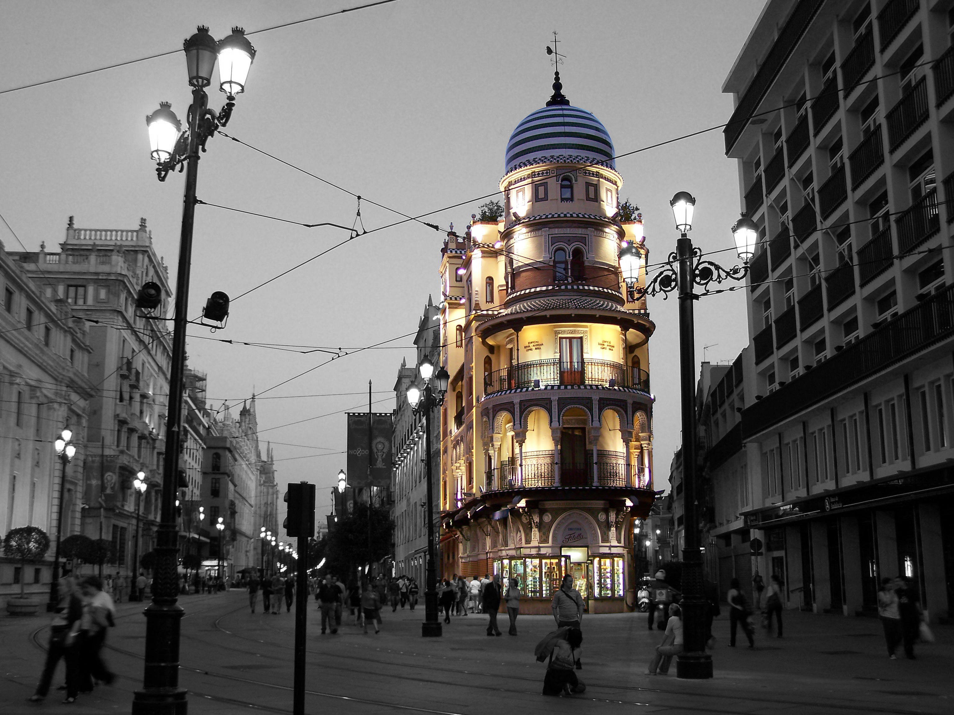 Edificio Renta antigua López-Brea, por Francisco Javier Sierra López