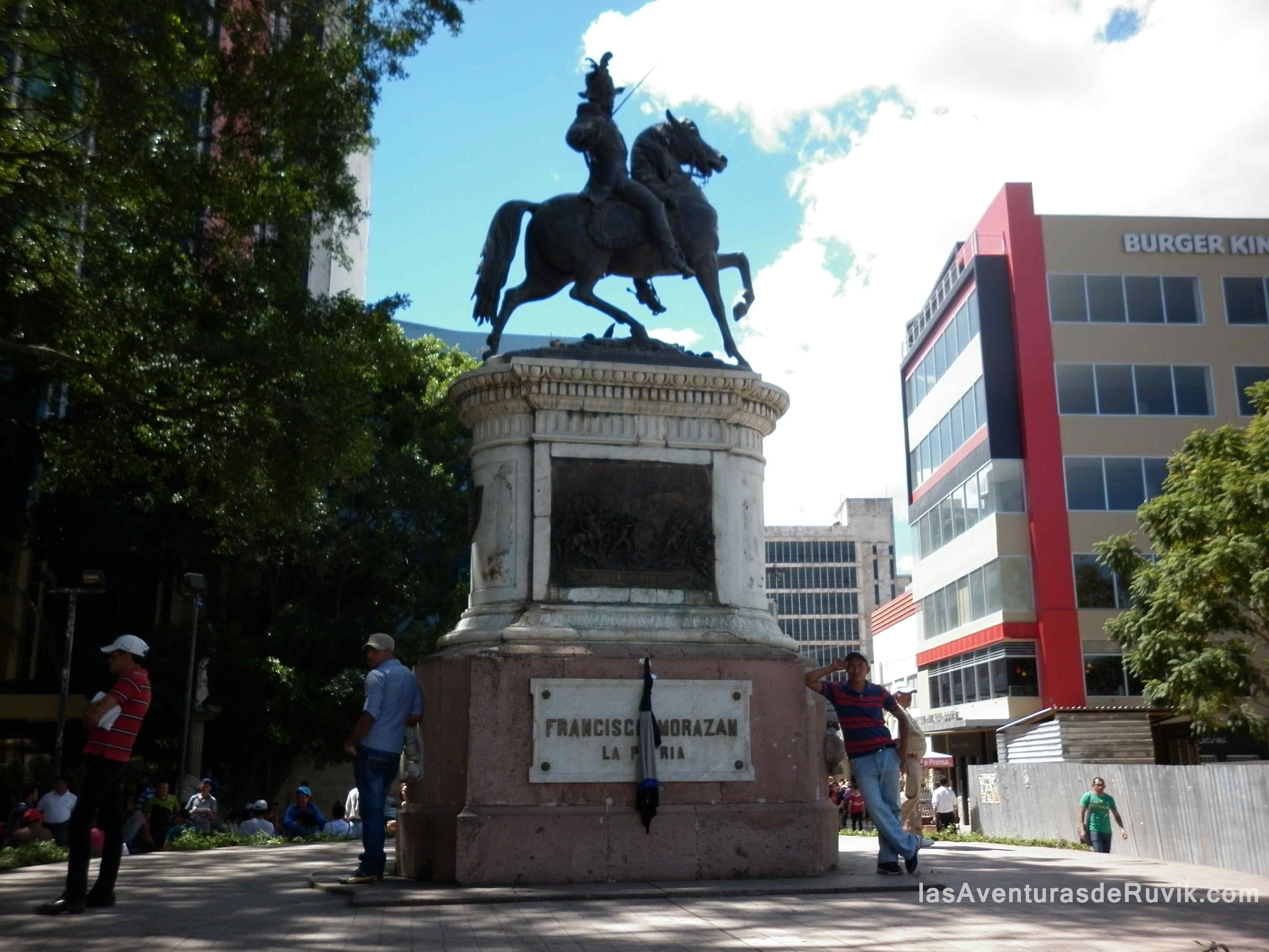 Monumento a Francisco Morazán, por Las Aventuras de Ruvik