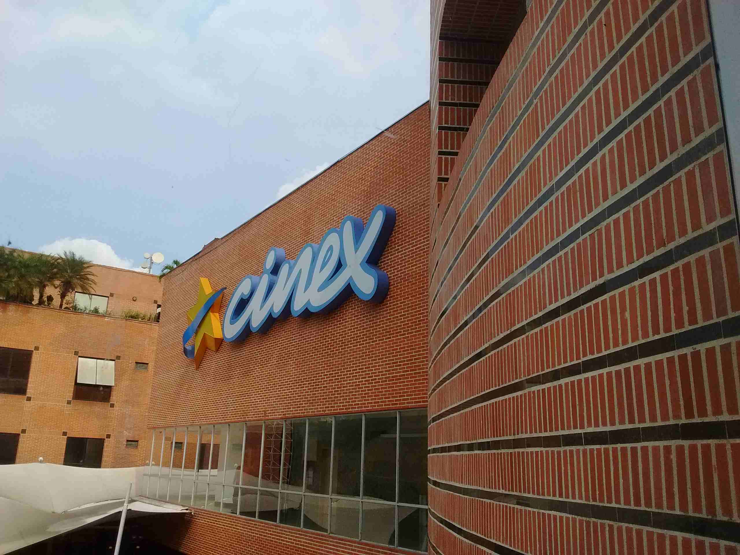 Cinex Santa Fe, por Dagoberto Bastardo