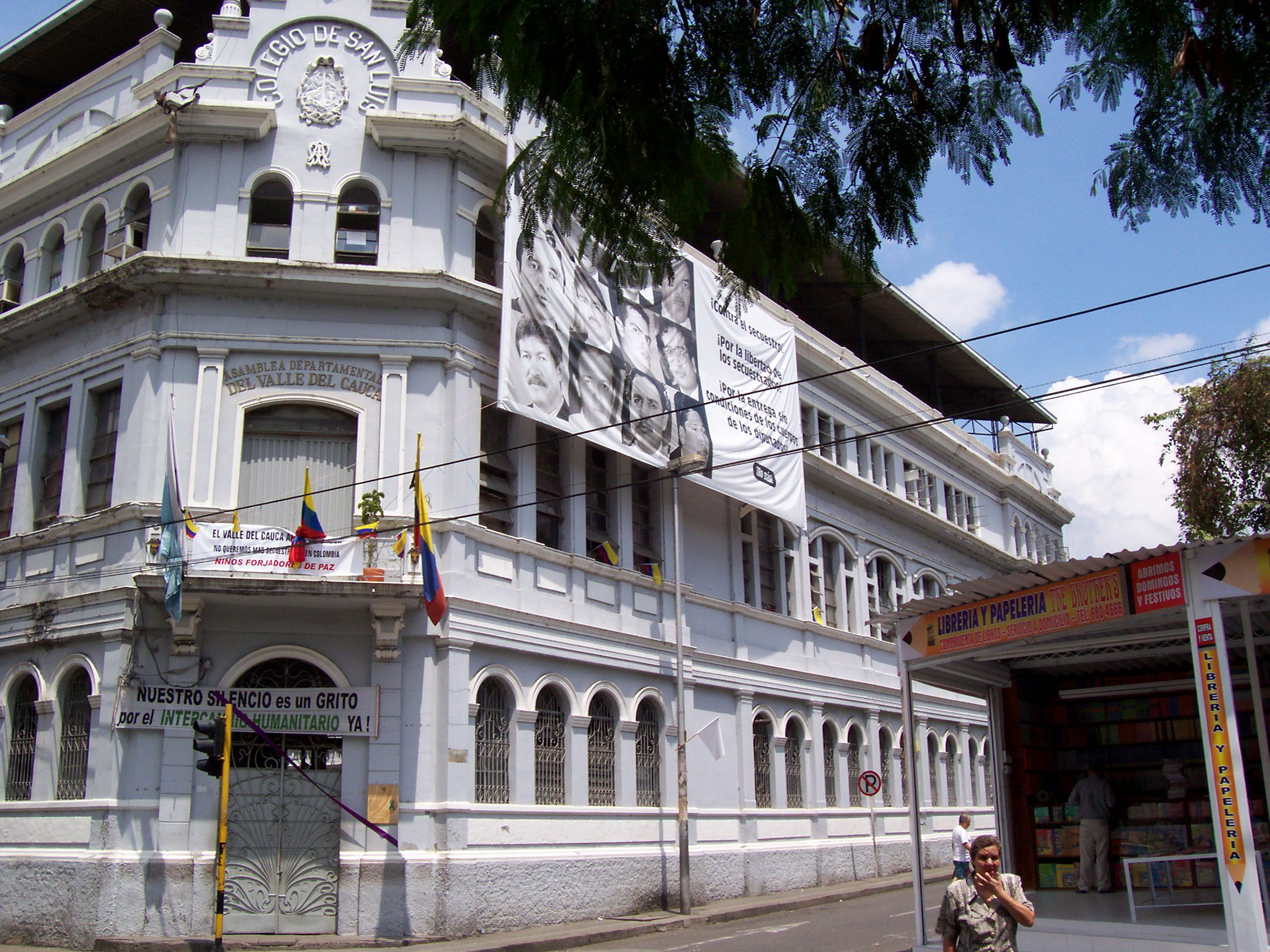 Plaza Caicedo, por LUZ MERY PEDREROS