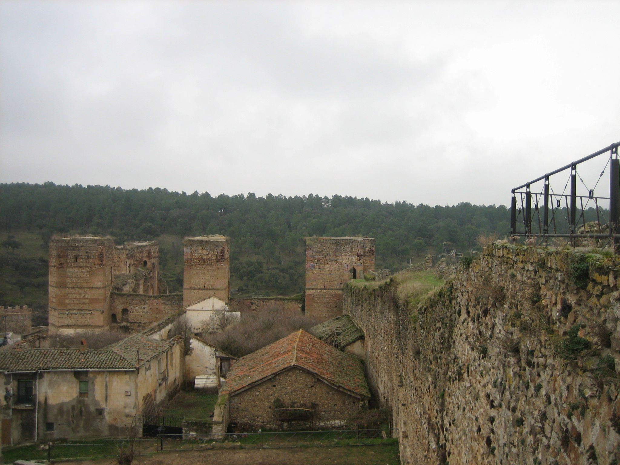 Castillo de Buitrago del Lozoya, por aierim