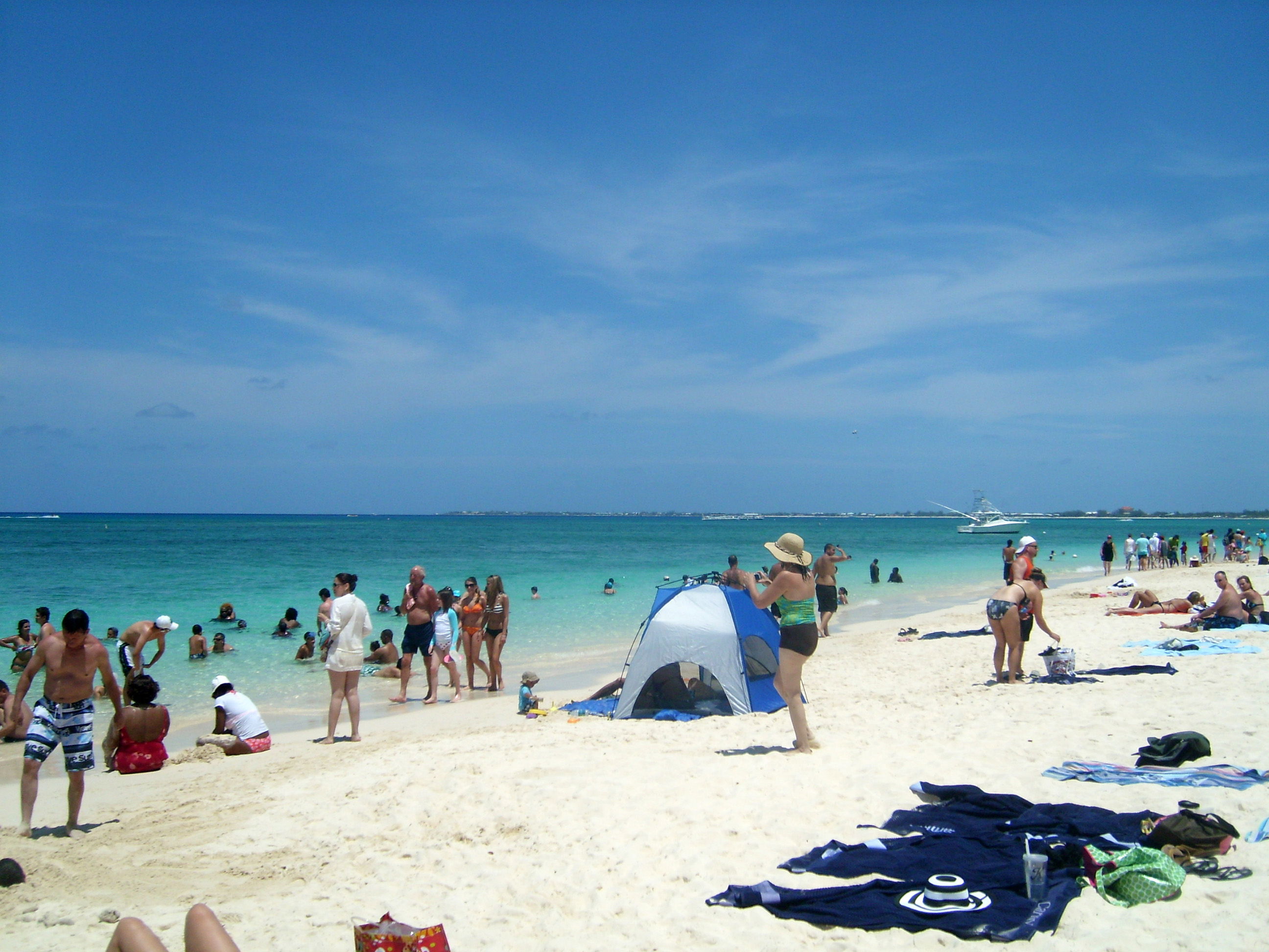 West Bay Beach - Seven Mile Beach, por Lala