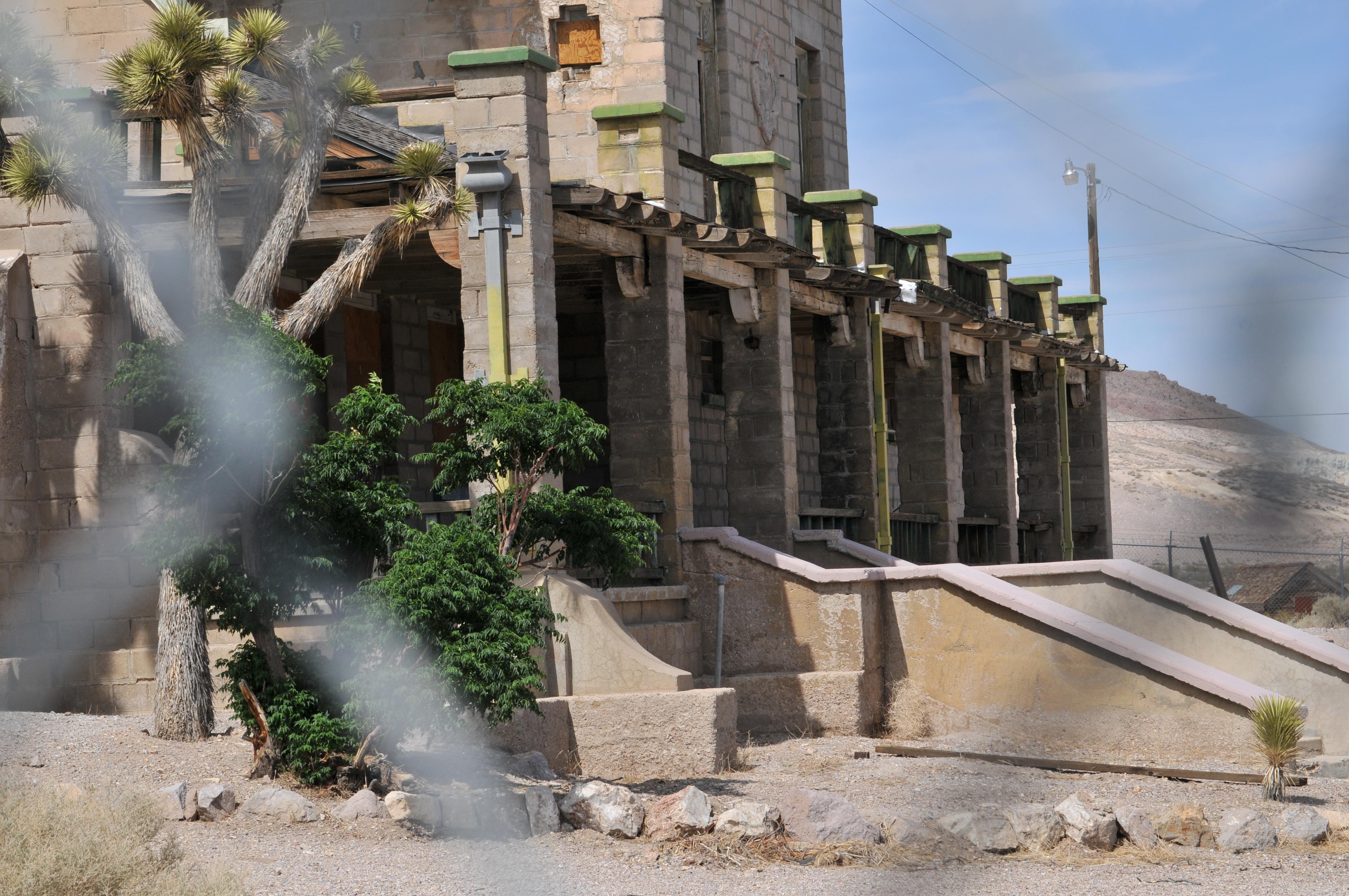 Rhyolite (Pueblo Fantasma), por Joozephiine