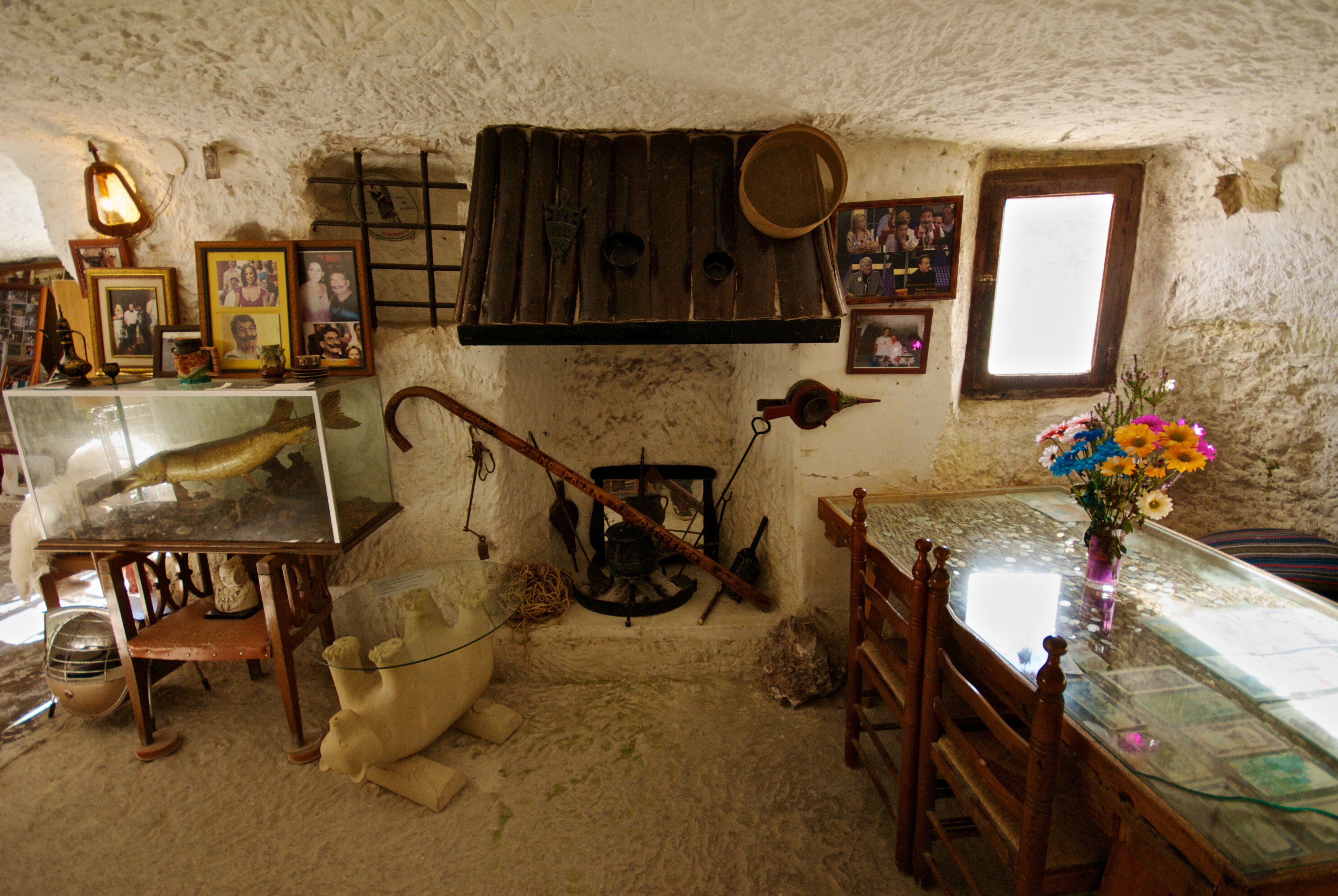 Cuevas en Alcalá del Júcar, un viaje fascinante por sus misterios naturales