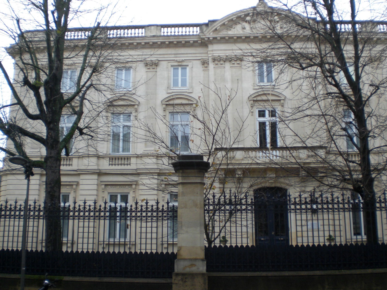 Hotel du Quartier Général, por paulinette