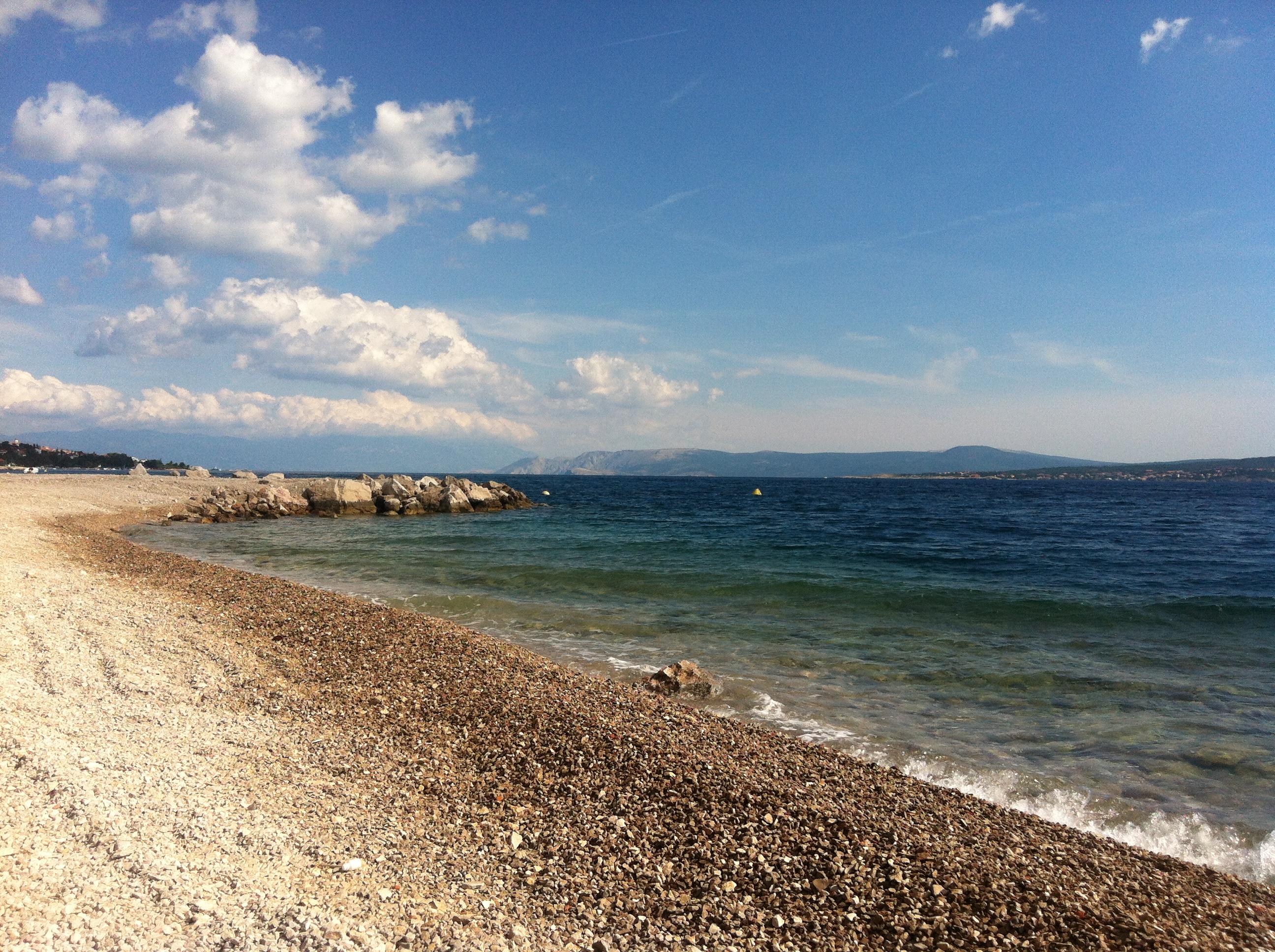 Spiaggia Omorika, por Simonetta Di Zanutto