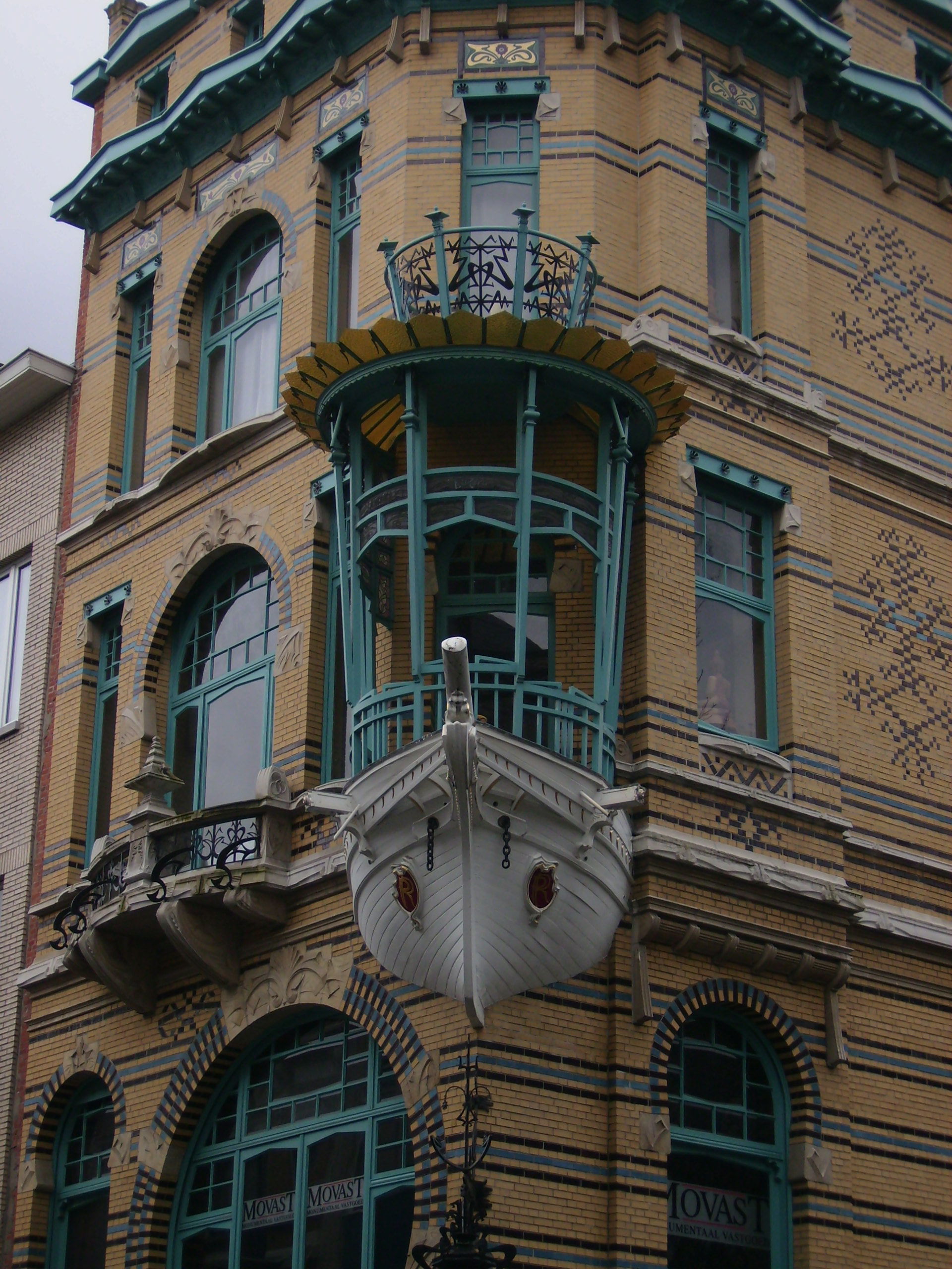 Casa de los Cinso Continentes, por Maria Peiró