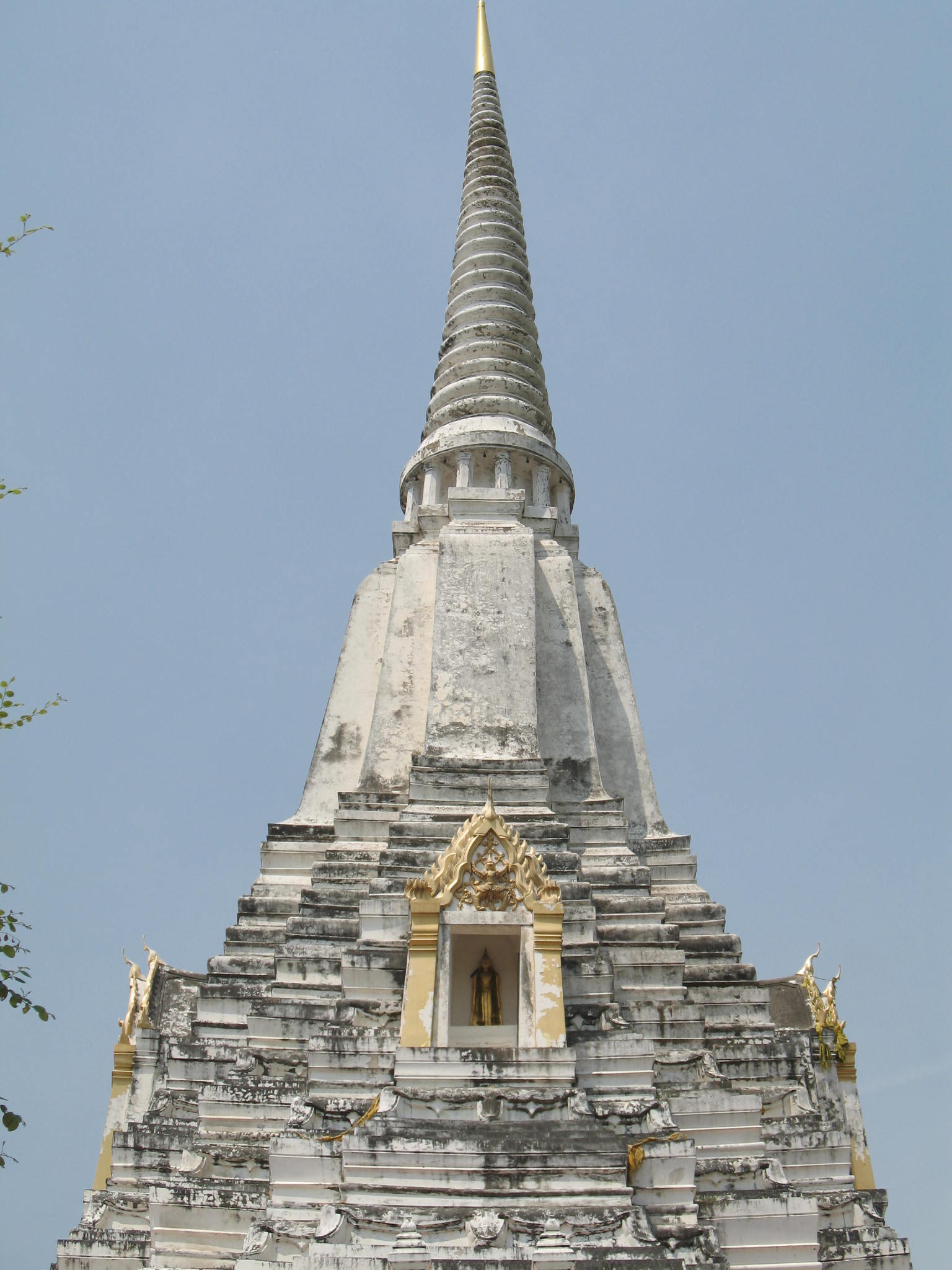 Wat Phu Khao Thong, por miguel a. cartagena