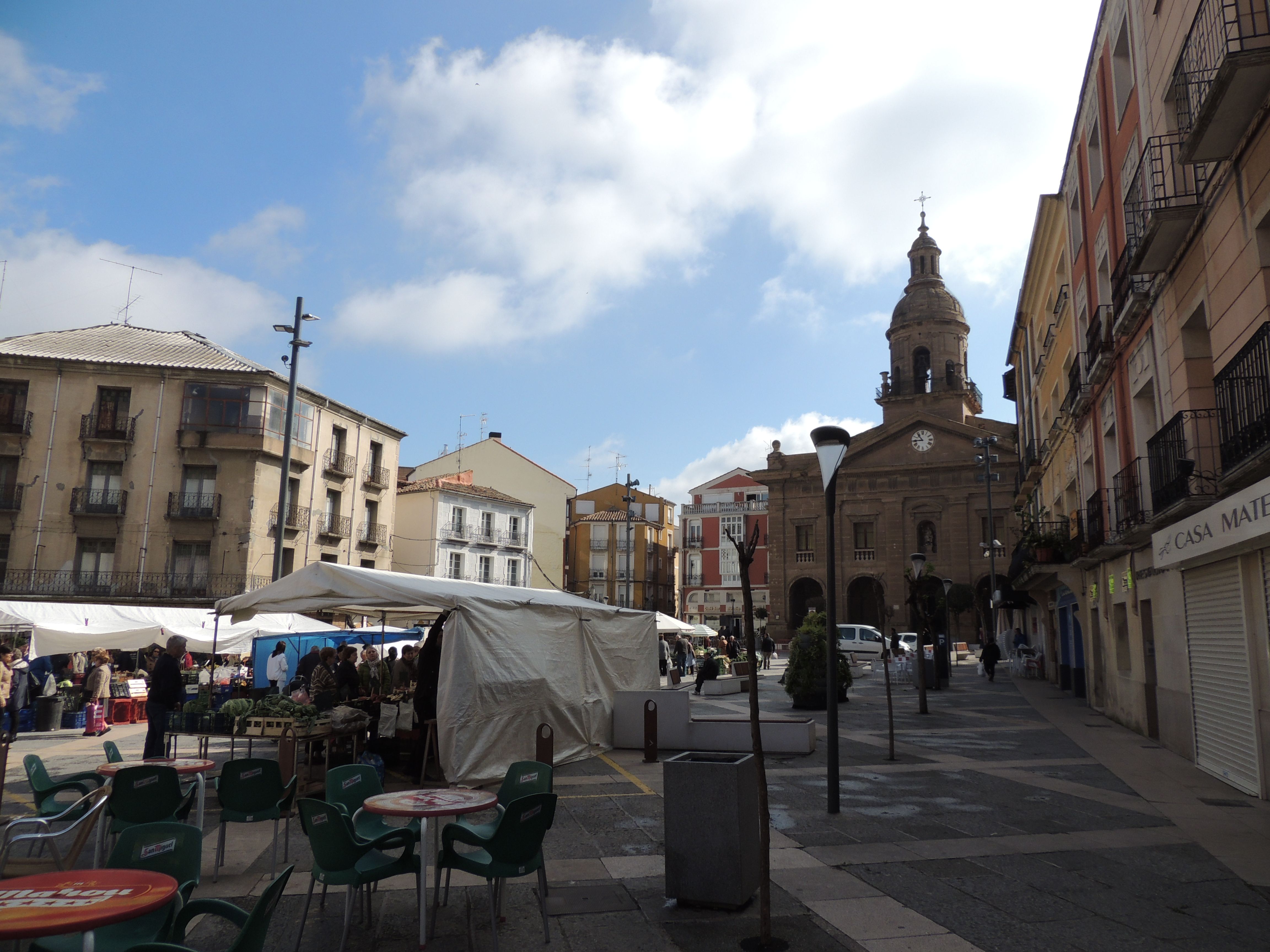 Plaza el Raso, por Dónde vamos Eva