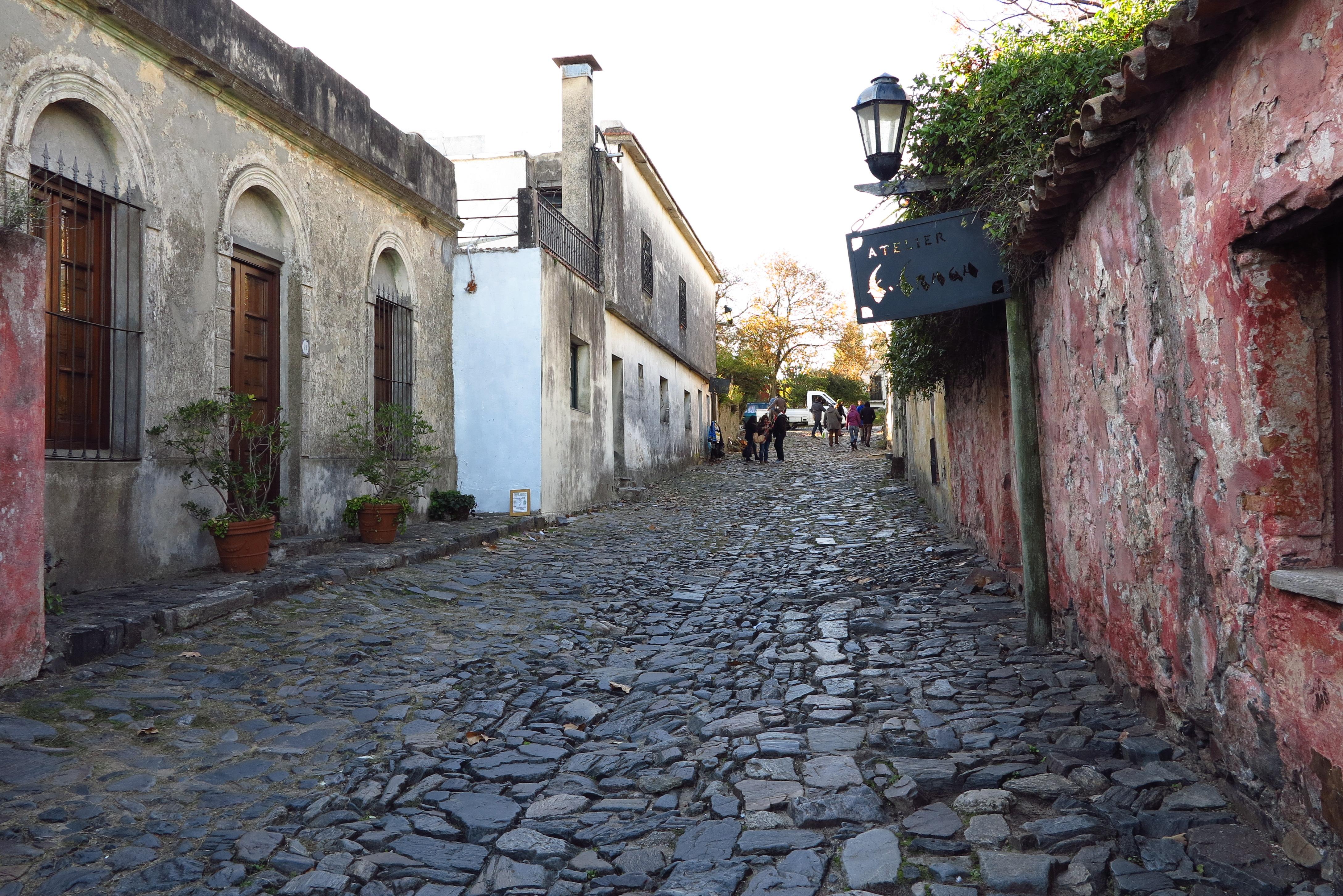 Calles encantadas de Colonia del Sacramento y su magia histórica