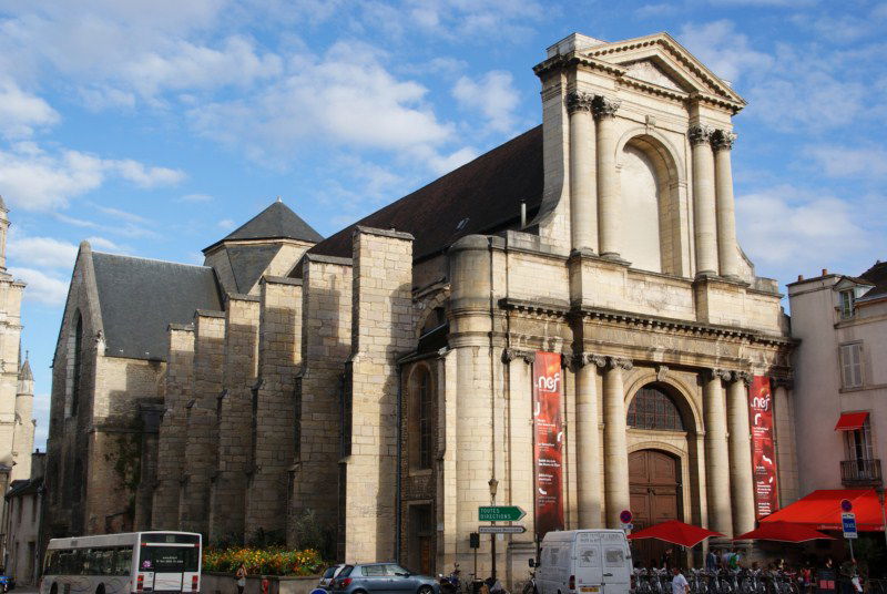 Antigua Iglesia Saint Etienne, por Antoine D'Audigier