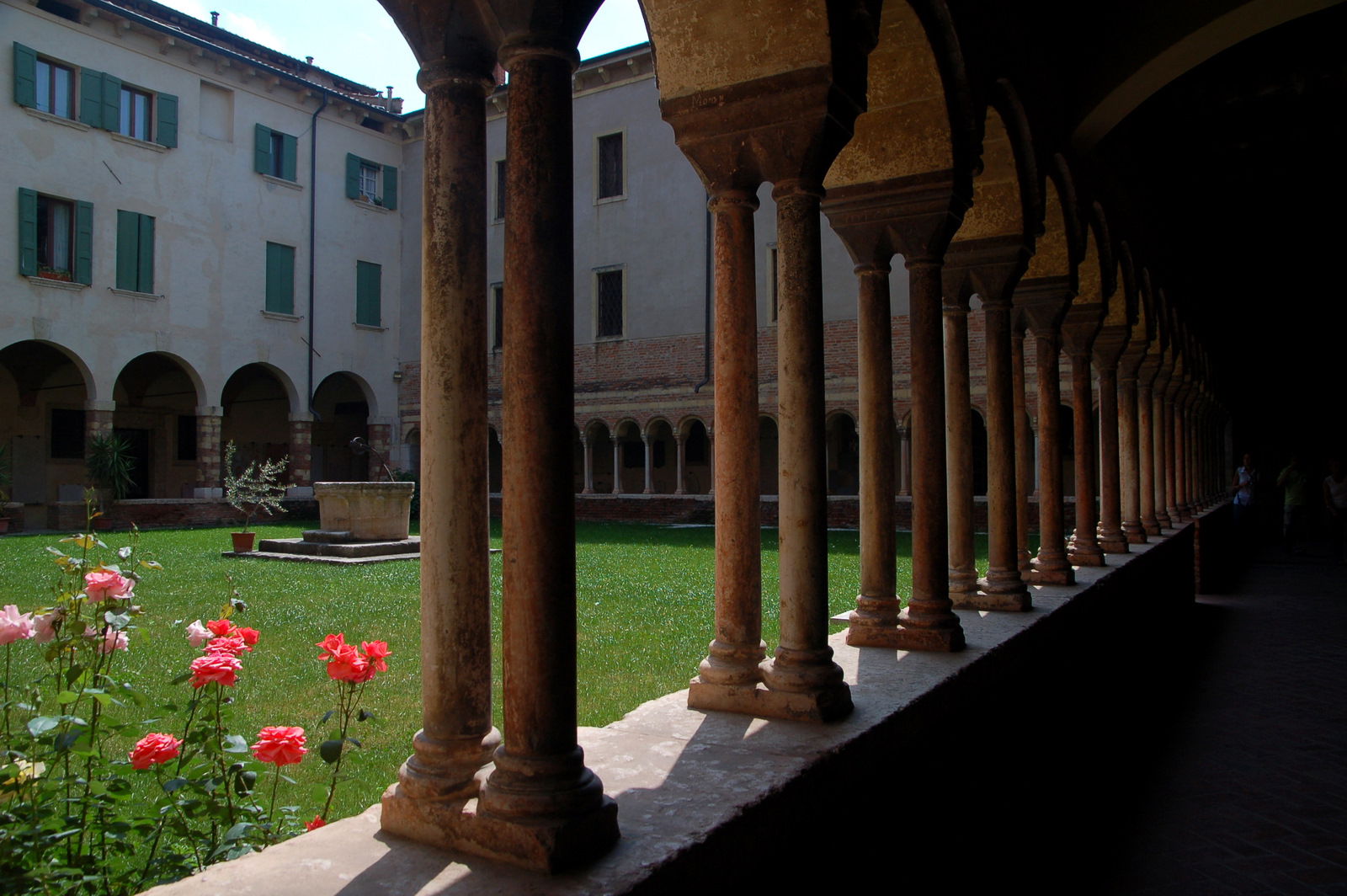 Claustro de San Zeno Maggiore, por naxos