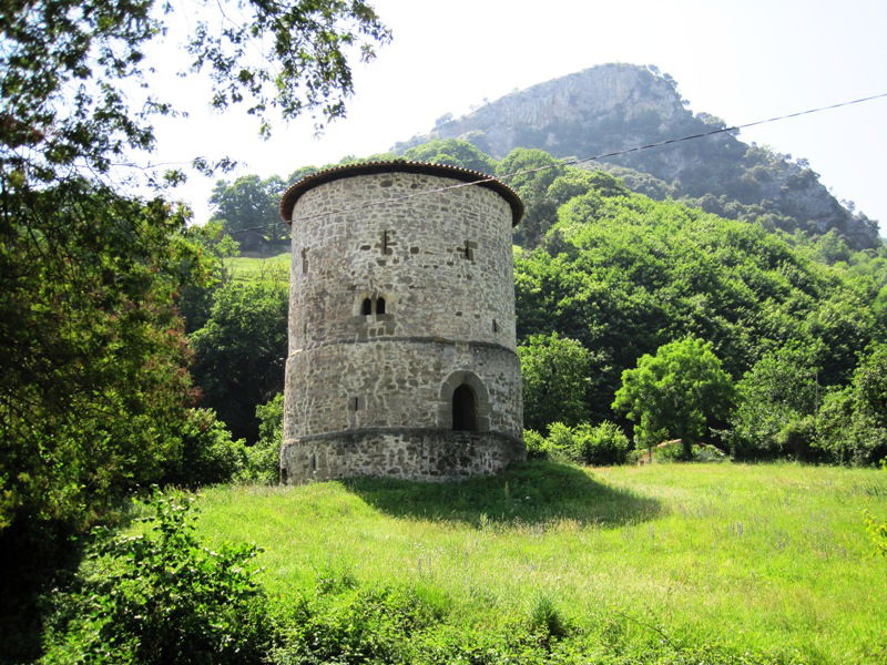 Torre de Proaza, por lucrecia bertrand