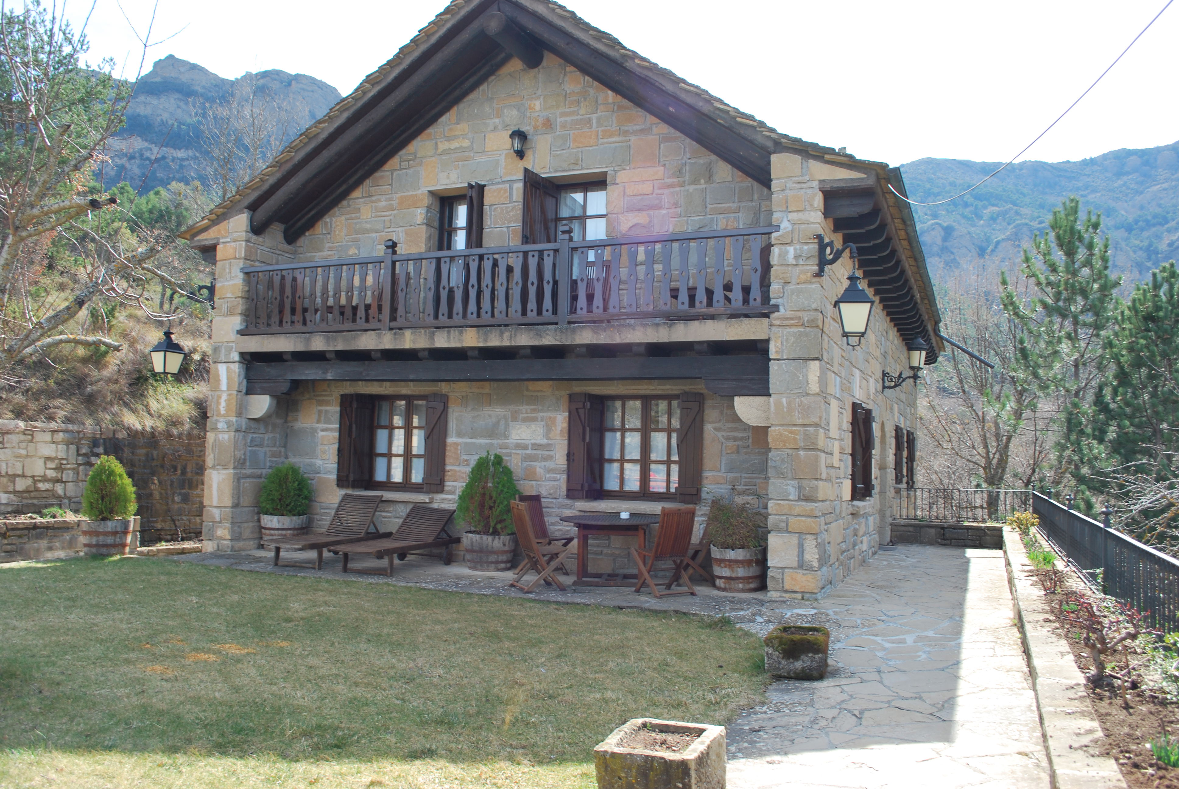 Hotel Rural El Mirador de Los Pirineos, por Alejandro Diaz