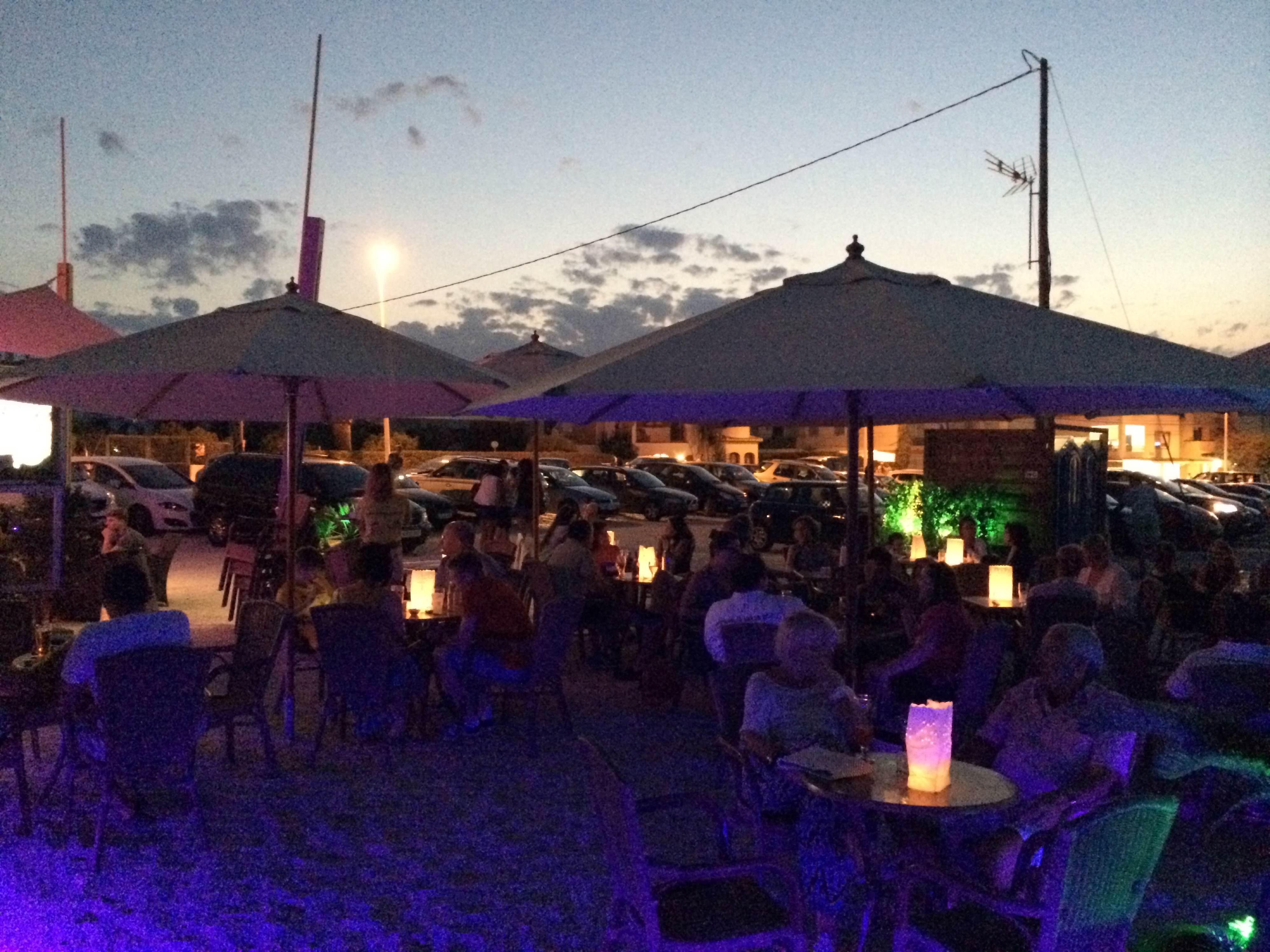 Bares de copas en Marina Alta: los rincones con más ritmo y sabor