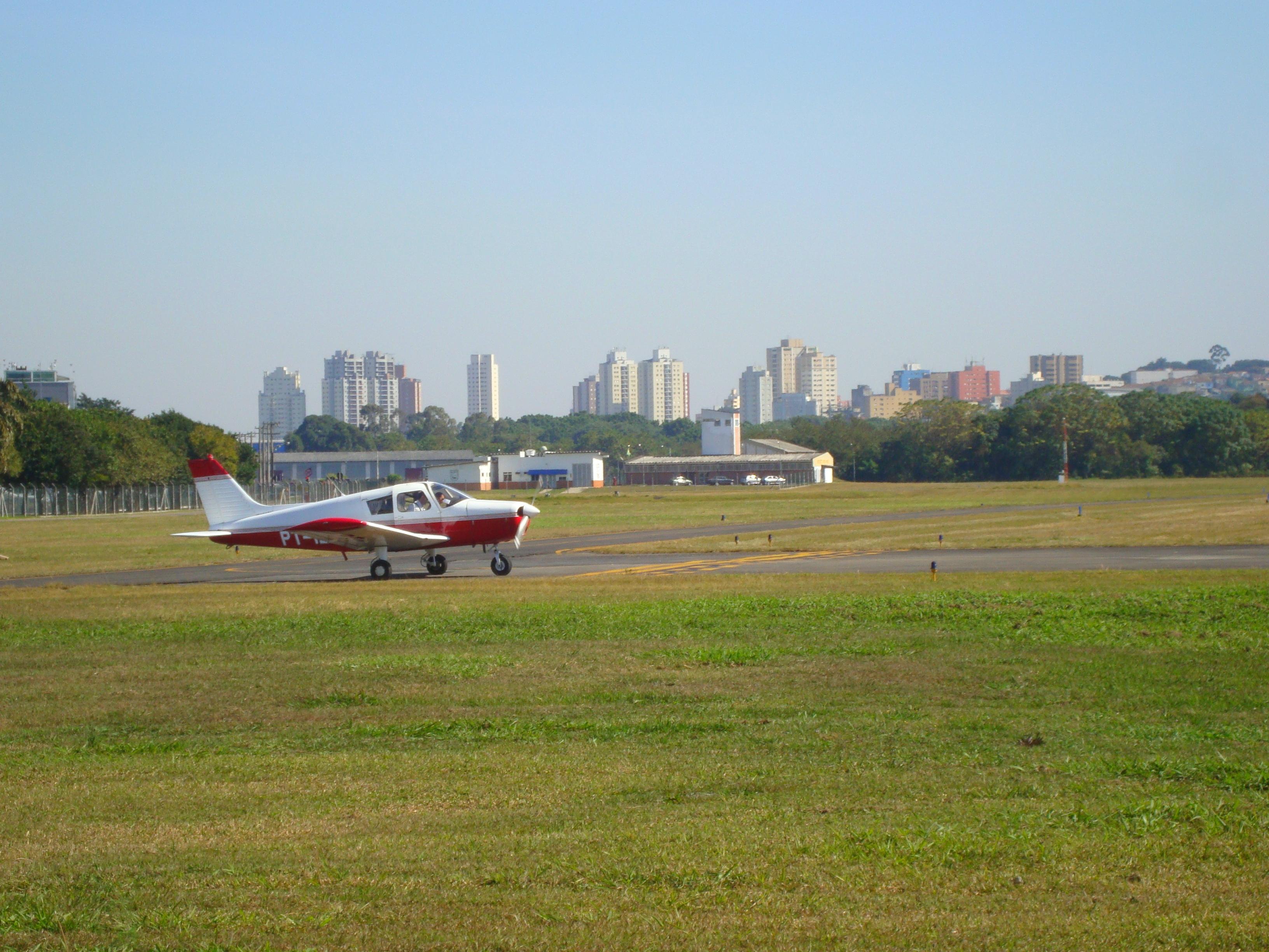 Aeroporto Campo de Marte, por Pedro Luiz Rosa