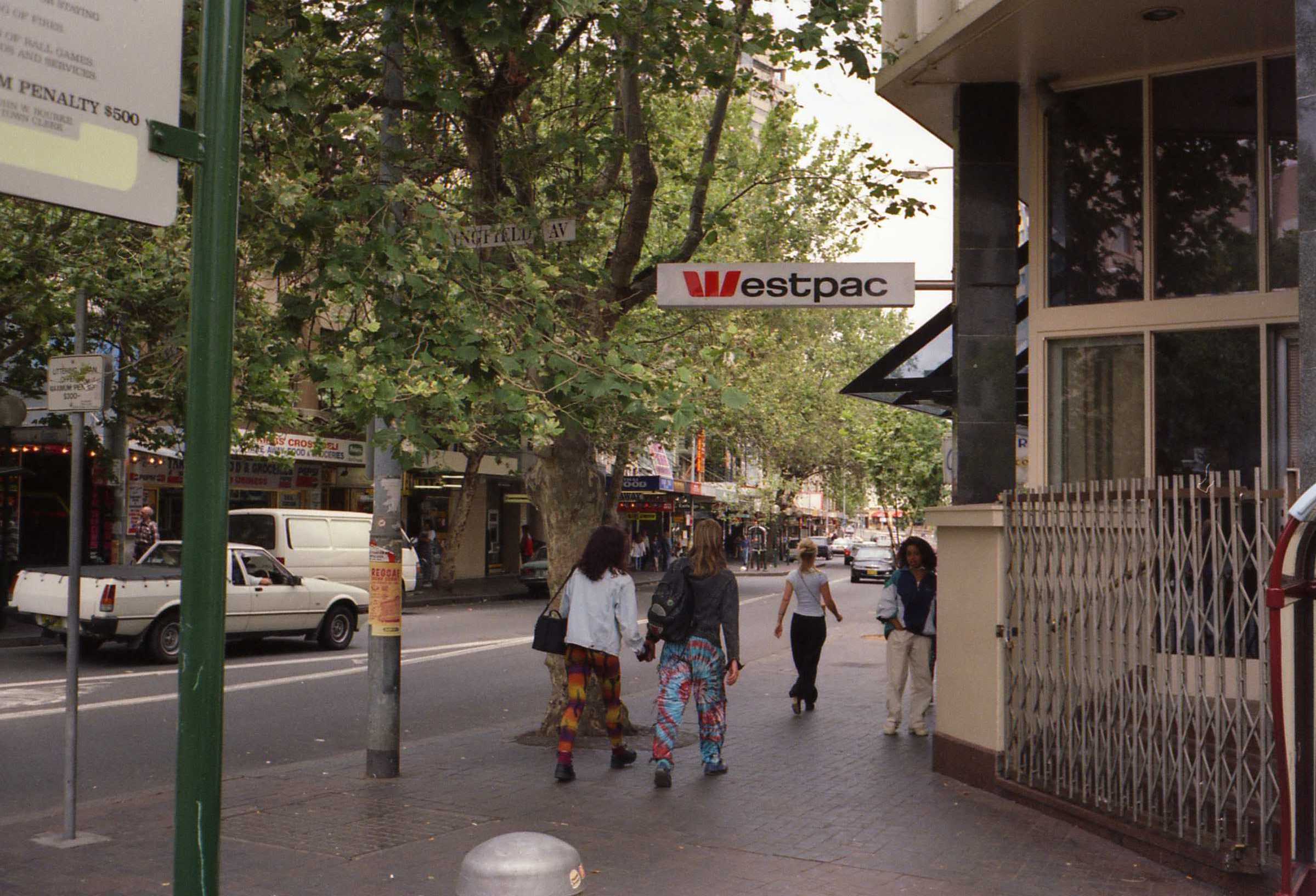 Calle Darlinghurst (king cross), por Héctor mibauldeblogs.com