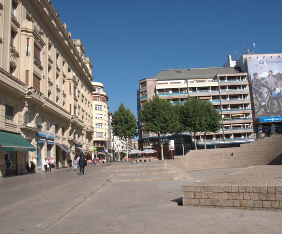 Plaza de Los Fueros, por albertoloyo