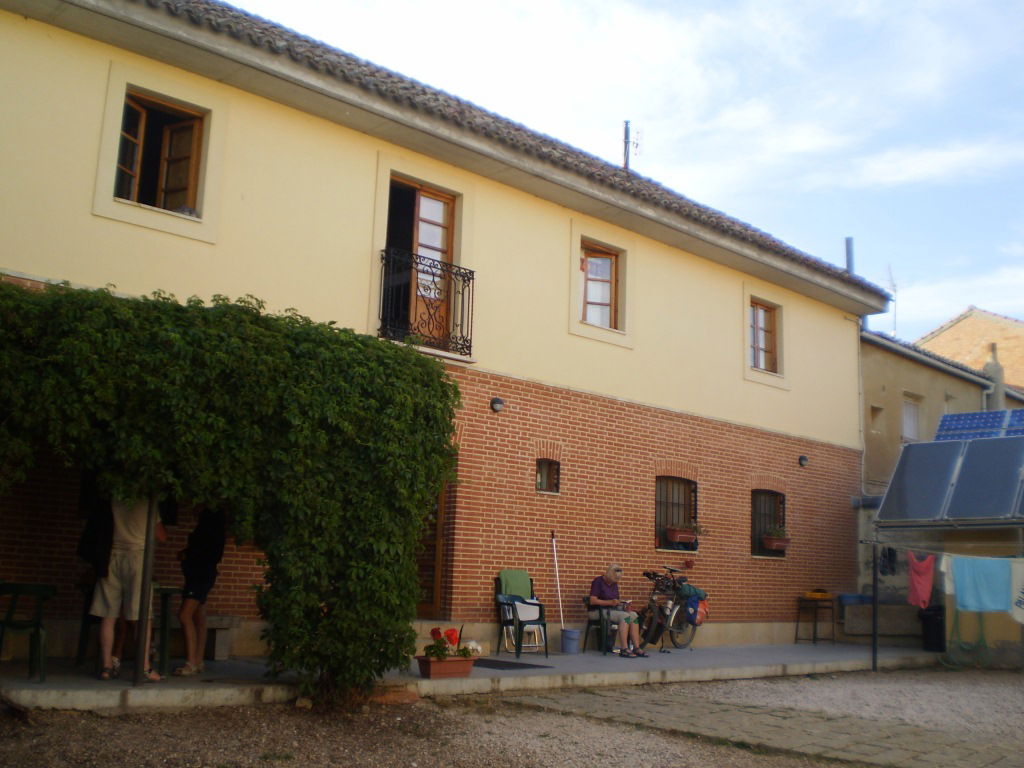 Albergue Municipal de Peregrinos de Frómista, por Lala