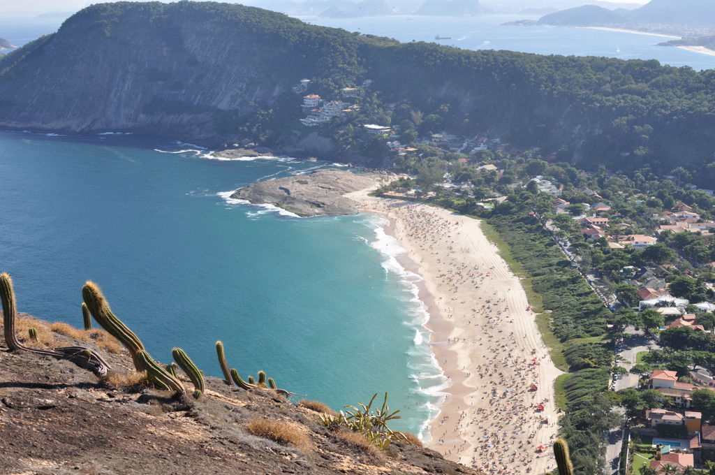 Costão de Itacoatiara, por Fernanda Hudson