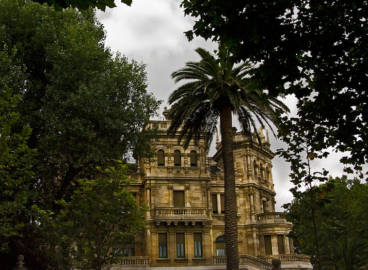 Palacio de los Pinares, por Carmen Quereda Merino