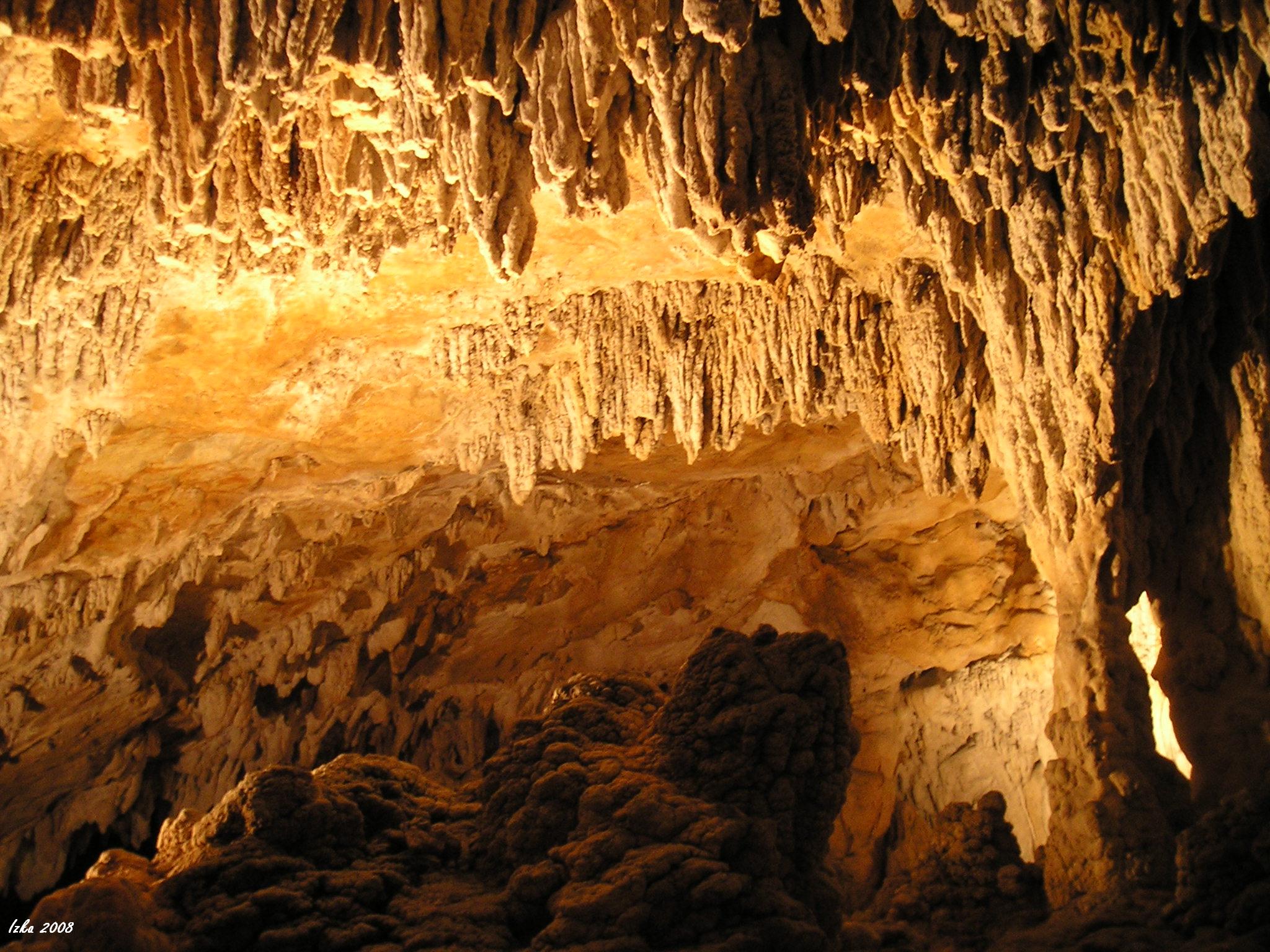 Descubre las fascinantes cuevas de Navarra que te sorprenderán