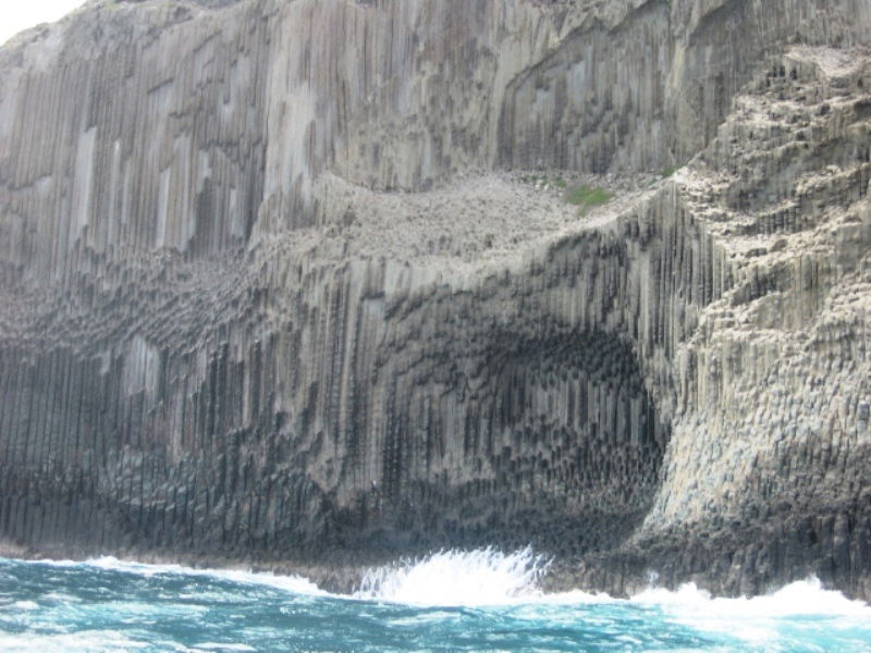 Acantilados isla de La Gomera, por lucrecia bertrand