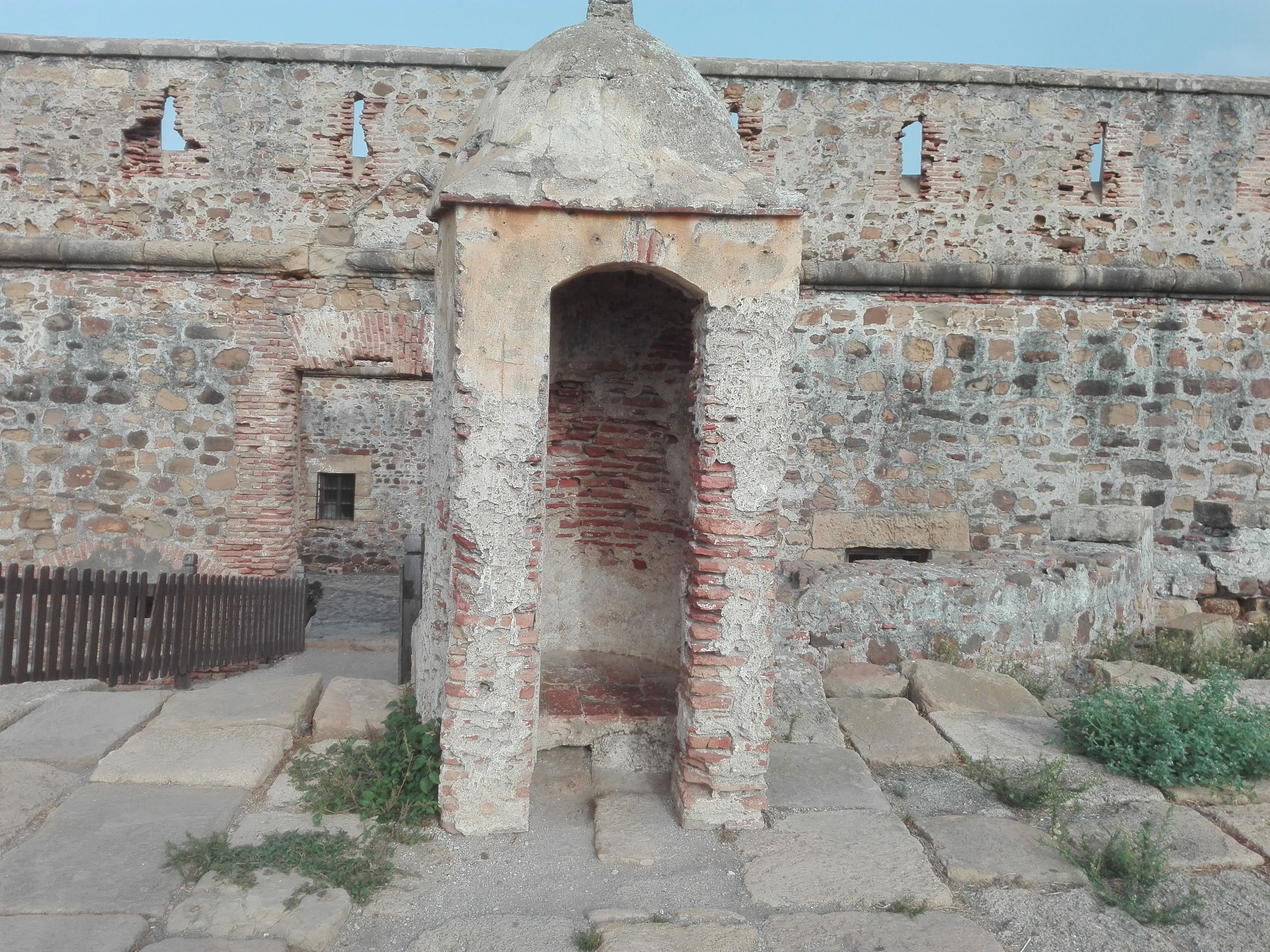 El Castillo de la Duquesa o Fortín De Sabinillas, por Rafael Barbacil
