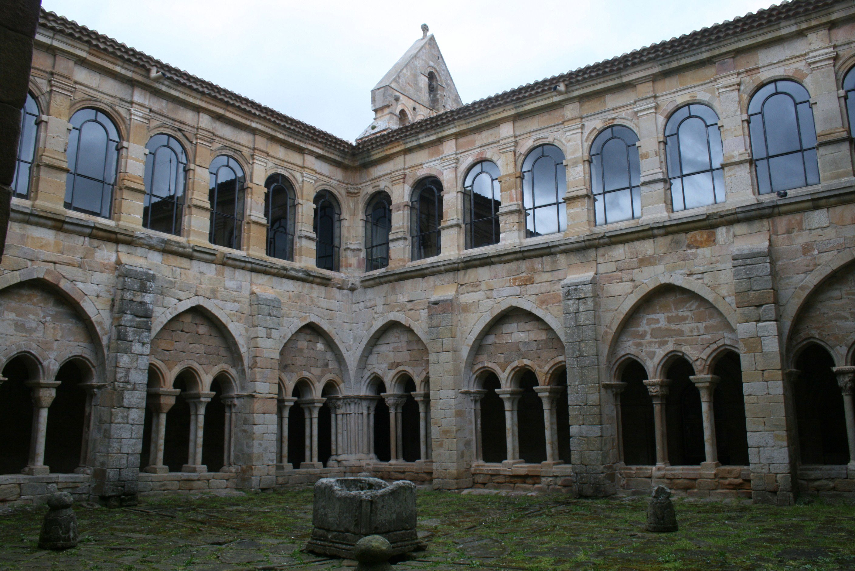 Monumentos históricos en Aguilar de Campoó: un viaje por la historia y el arte